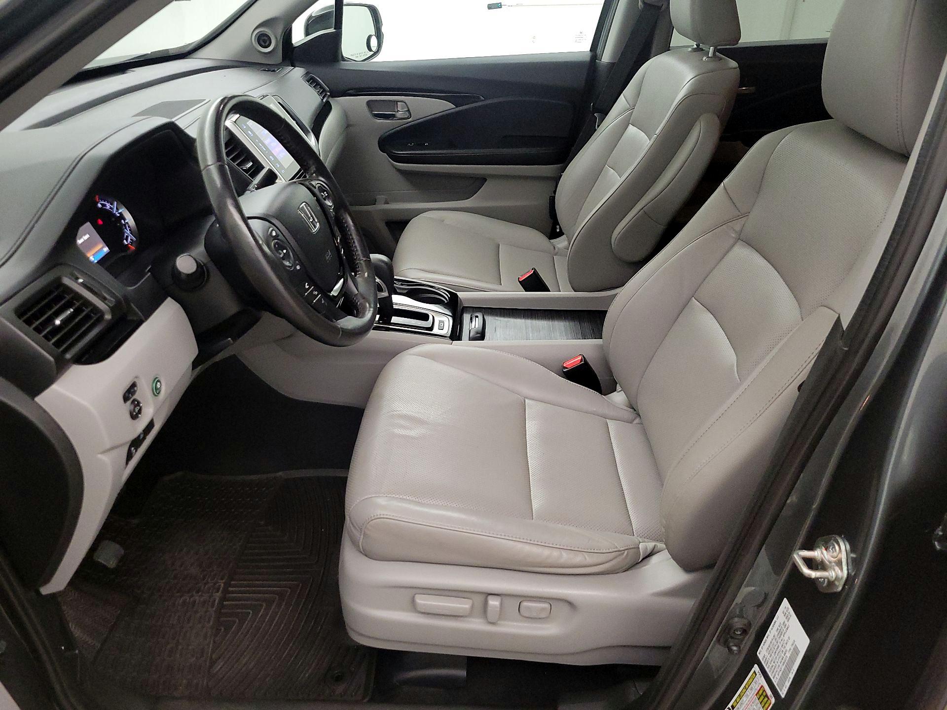 Thumbnail: 2019 Honda Ridgeline - 11