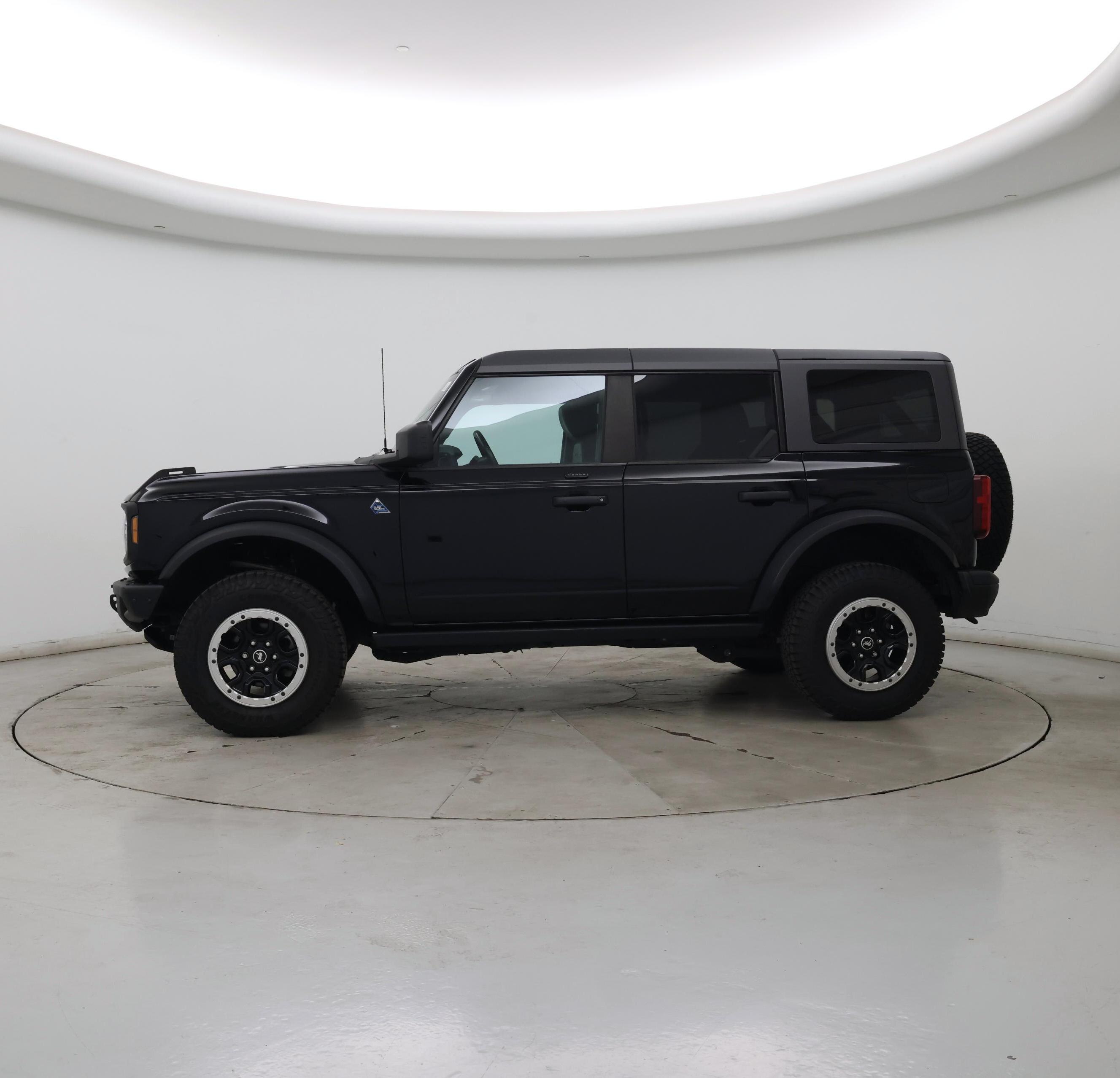Thumbnail: 2022 Ford Bronco - 3