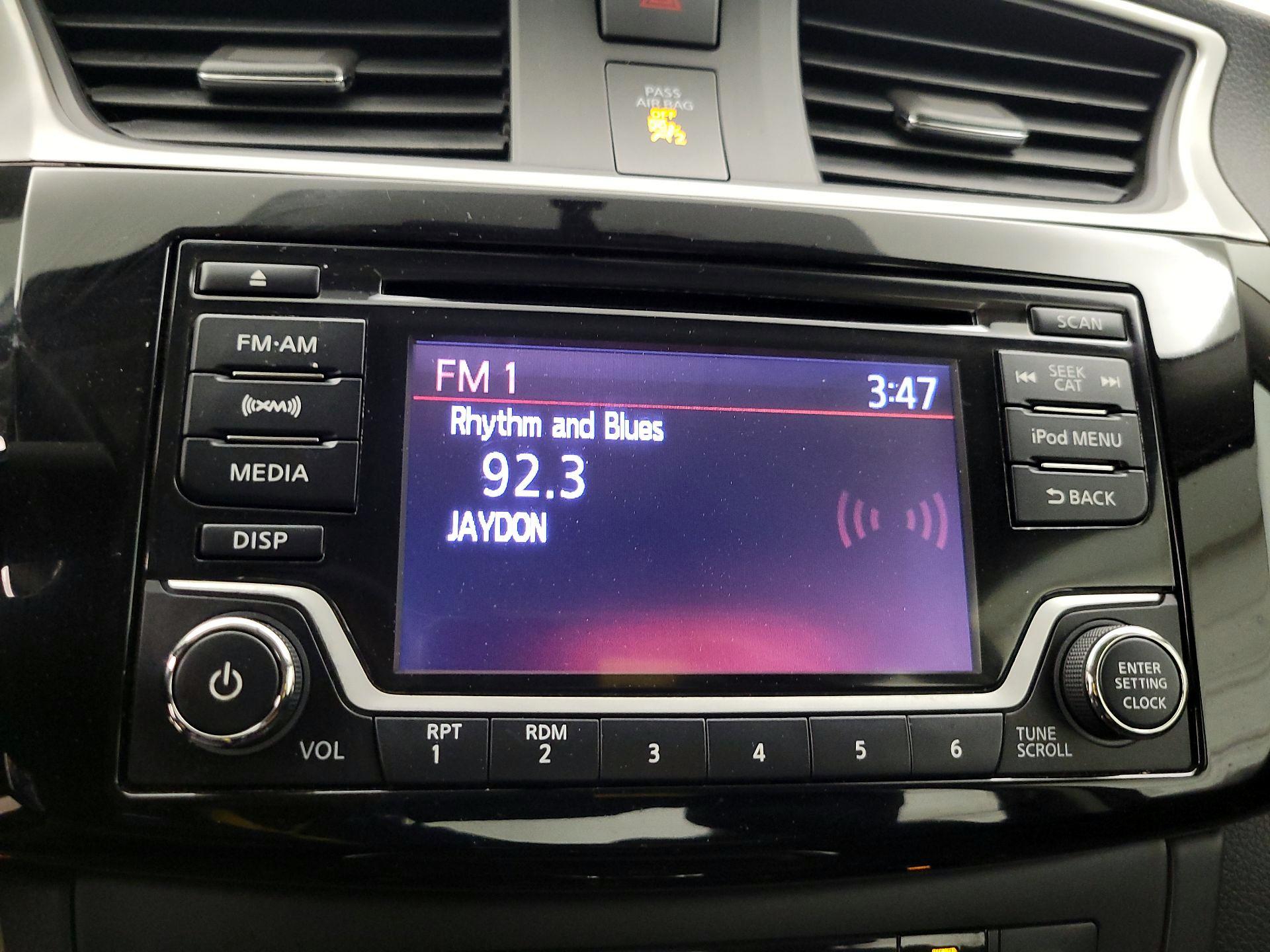 Thumbnail: 2018 Nissan Sentra - 15