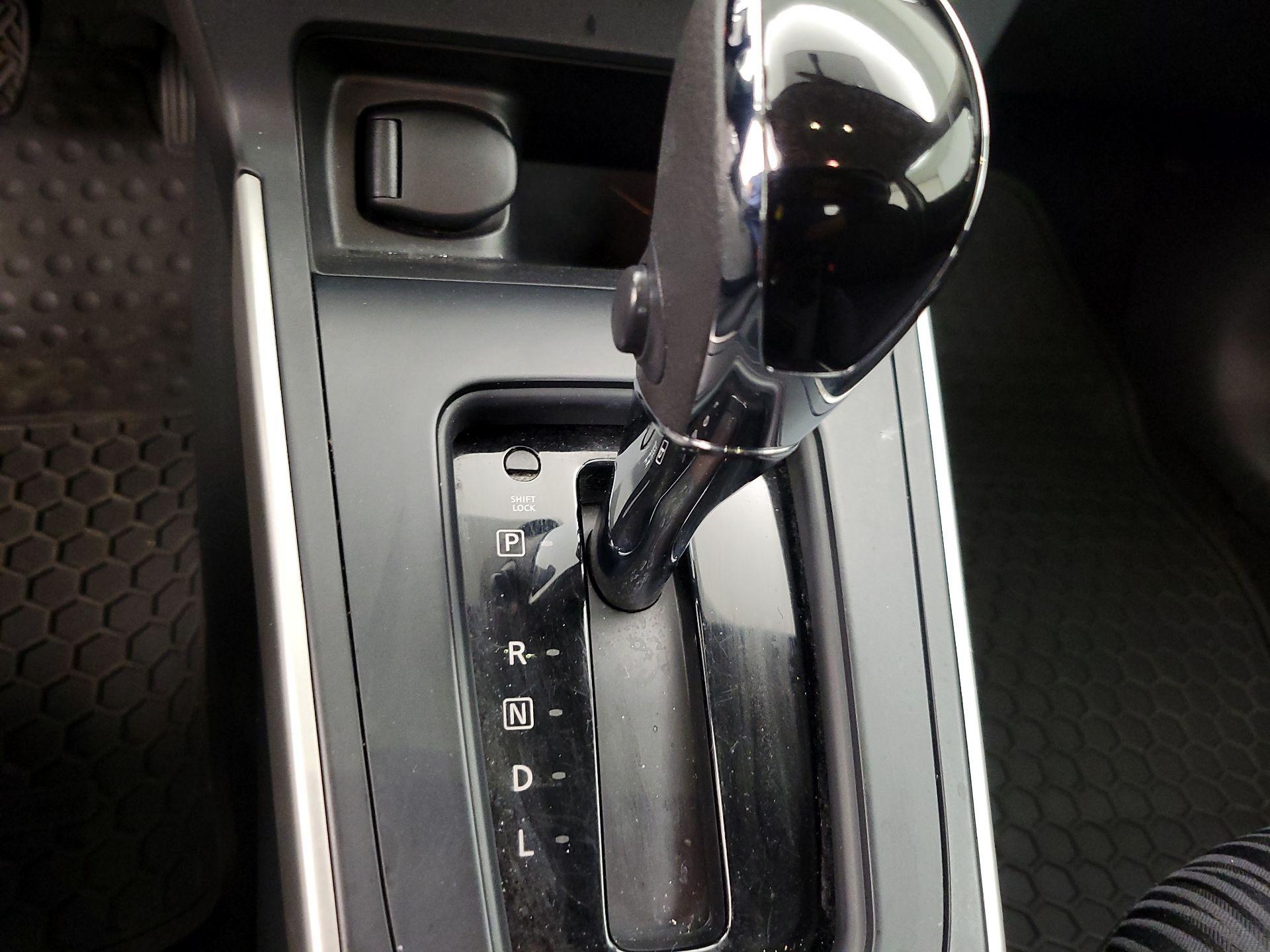 Thumbnail: 2018 Nissan Sentra - 17