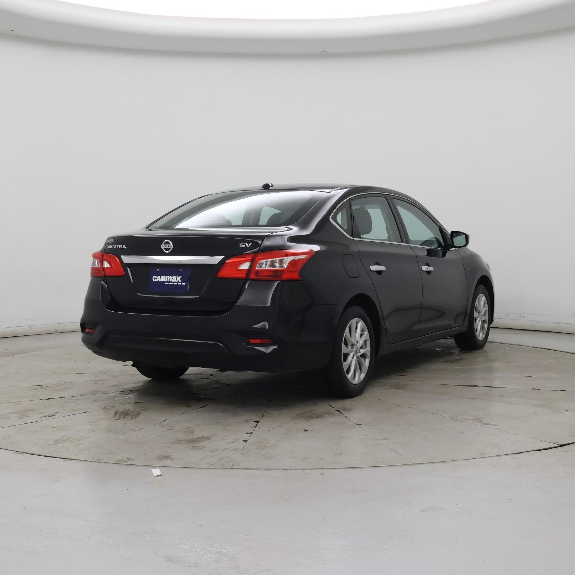 Thumbnail: 2018 Nissan Sentra - 8