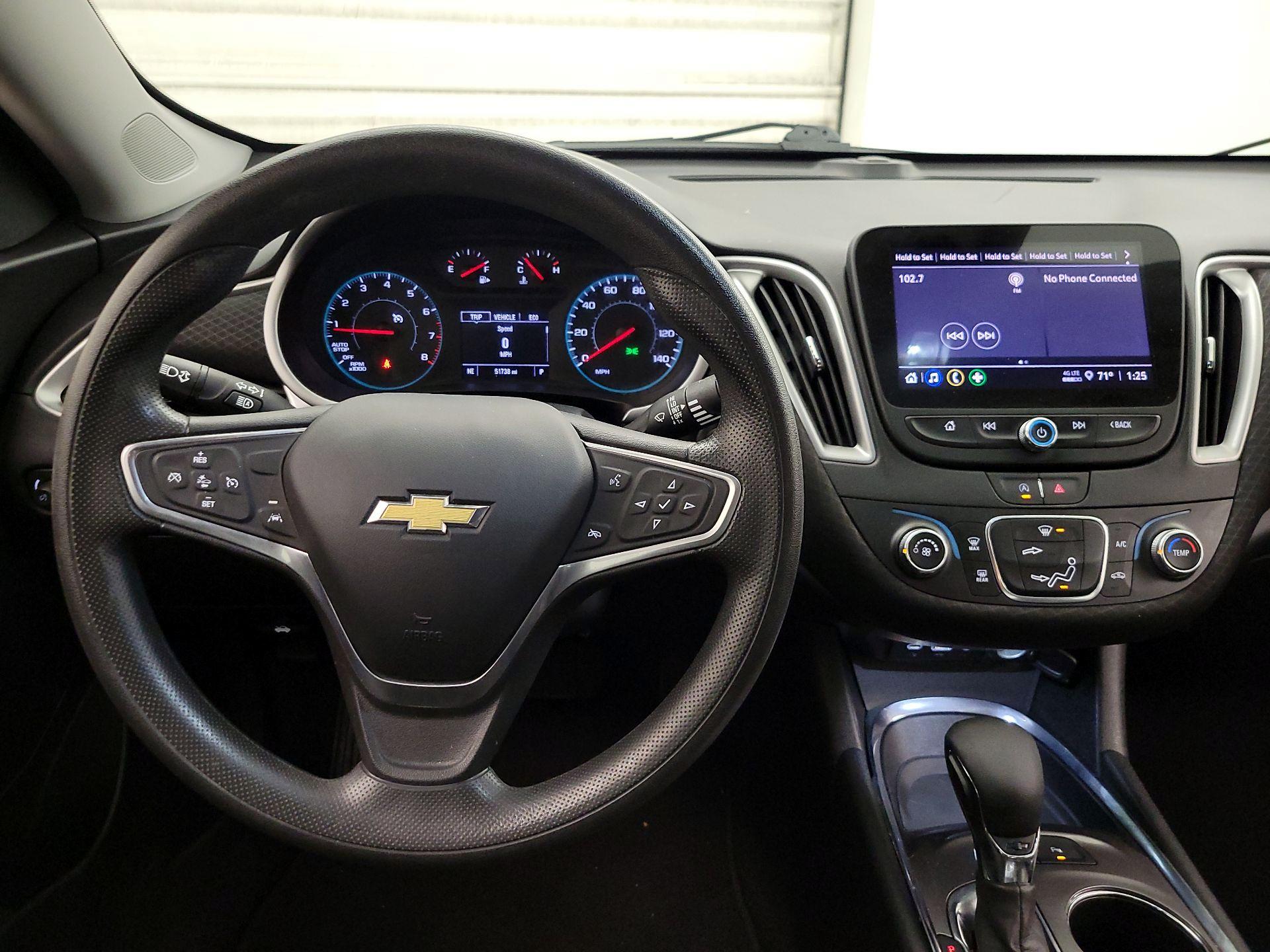 Thumbnail: 2022 Chevrolet Malibu - 9