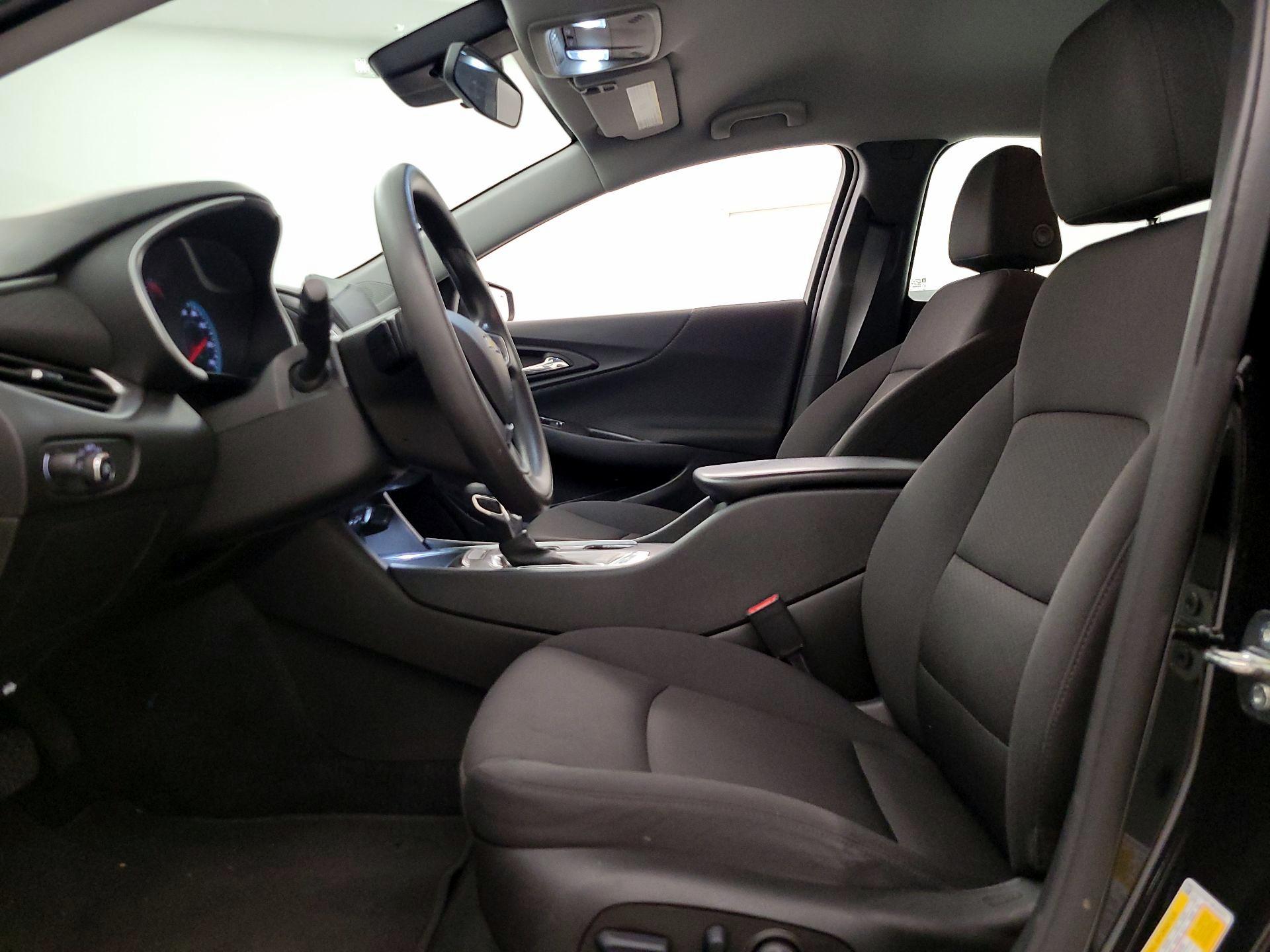 Thumbnail: 2022 Chevrolet Malibu - 11
