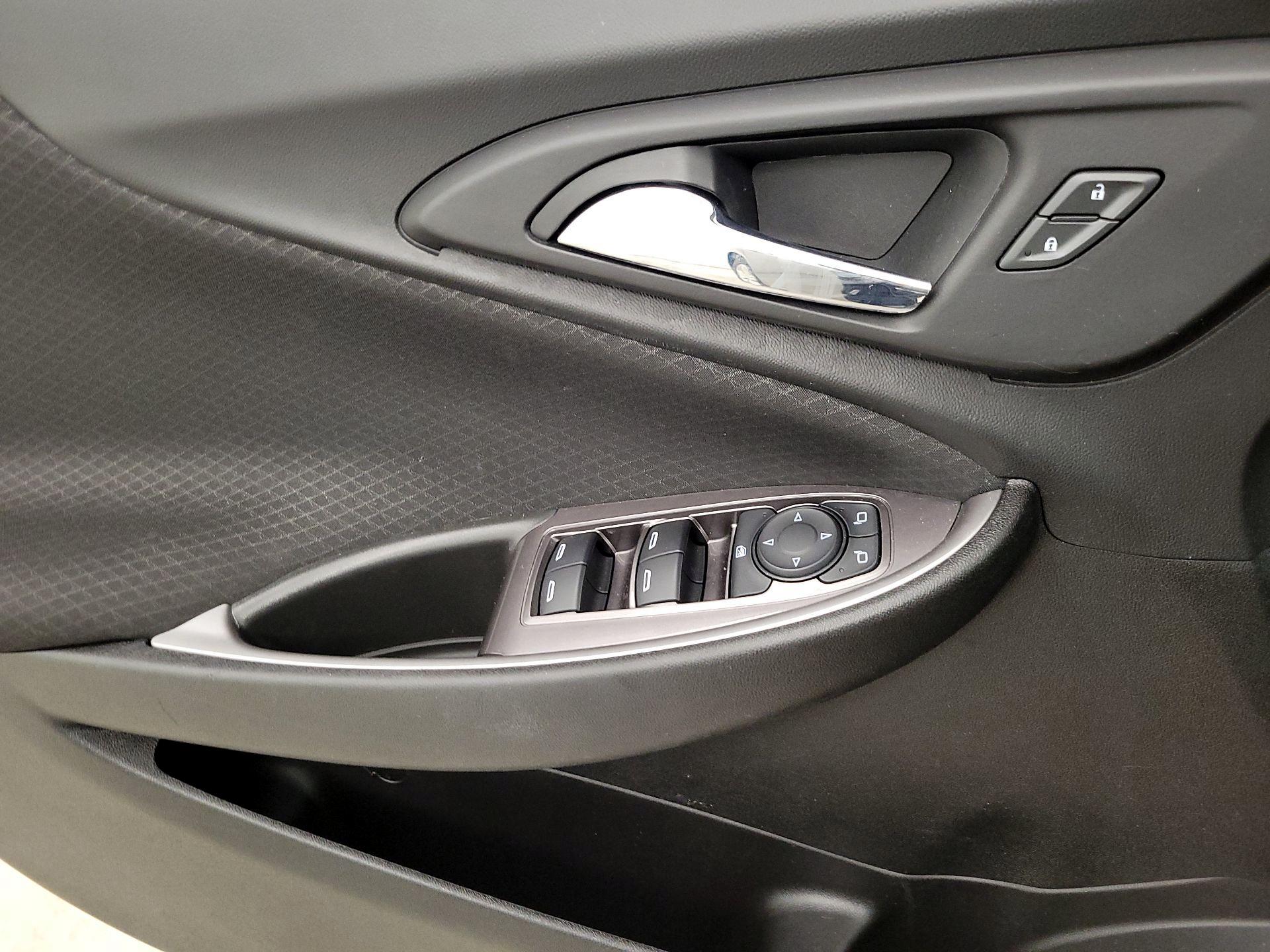 Thumbnail: 2022 Chevrolet Malibu - 12