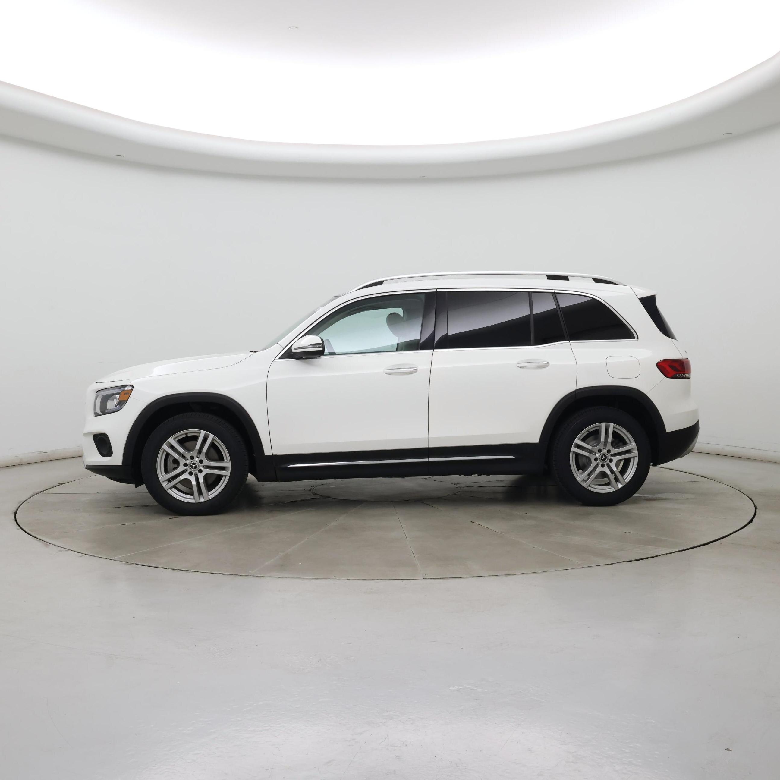 Thumbnail: 2021 Mercedes-Benz GLB - 3