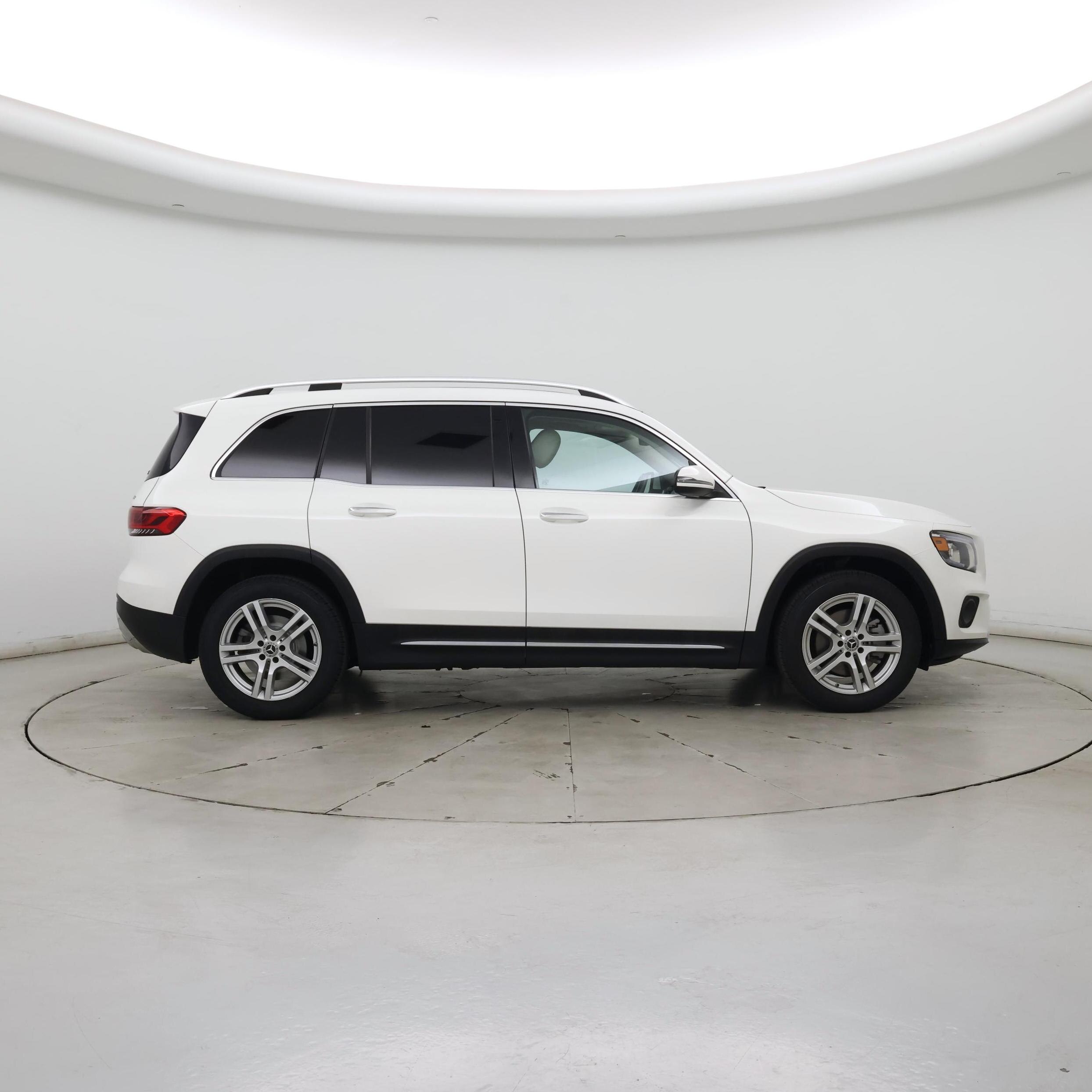 Thumbnail: 2021 Mercedes-Benz GLB - 7