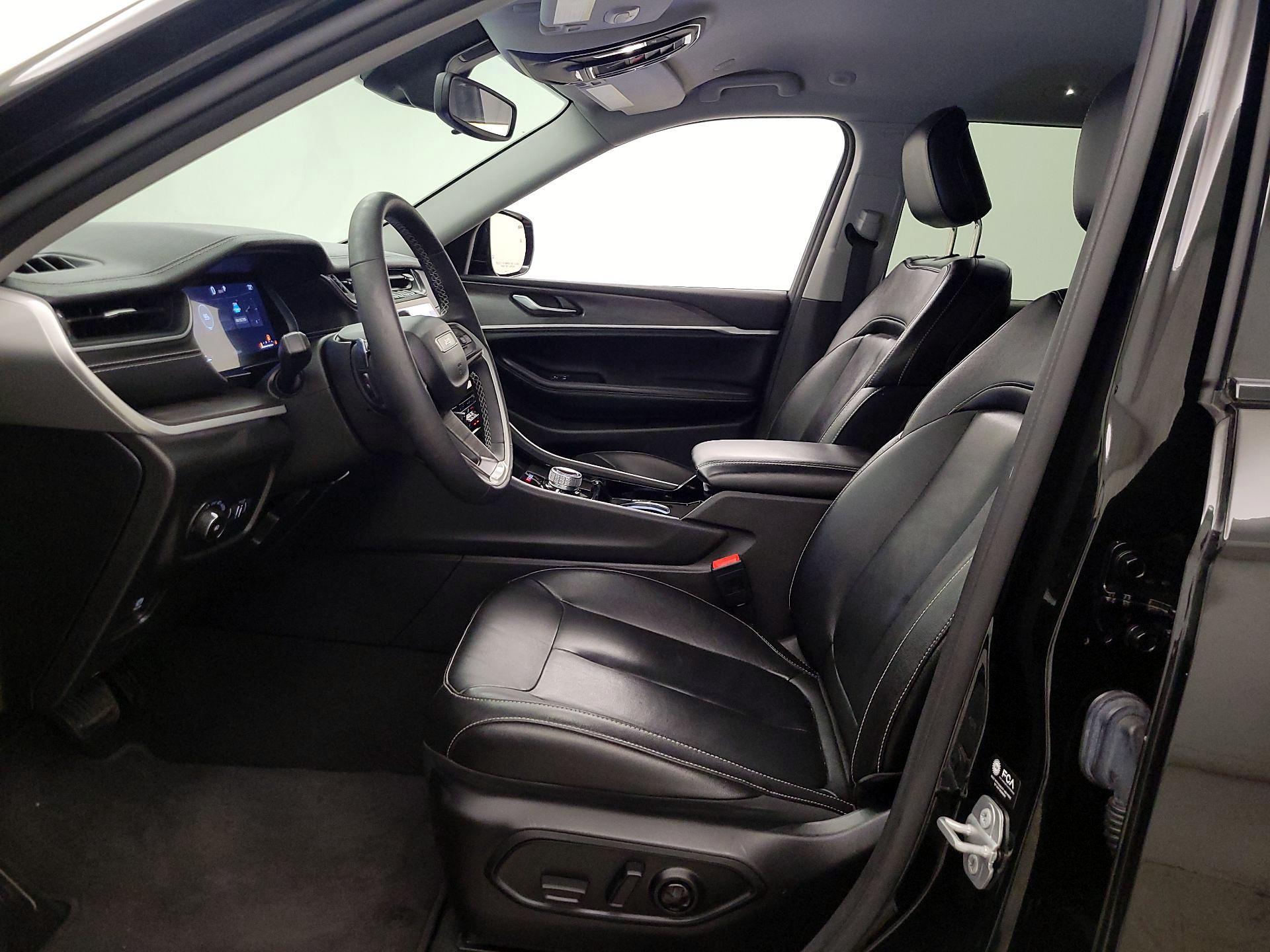 Thumbnail: 2023 Jeep Grand Cherokee - 11