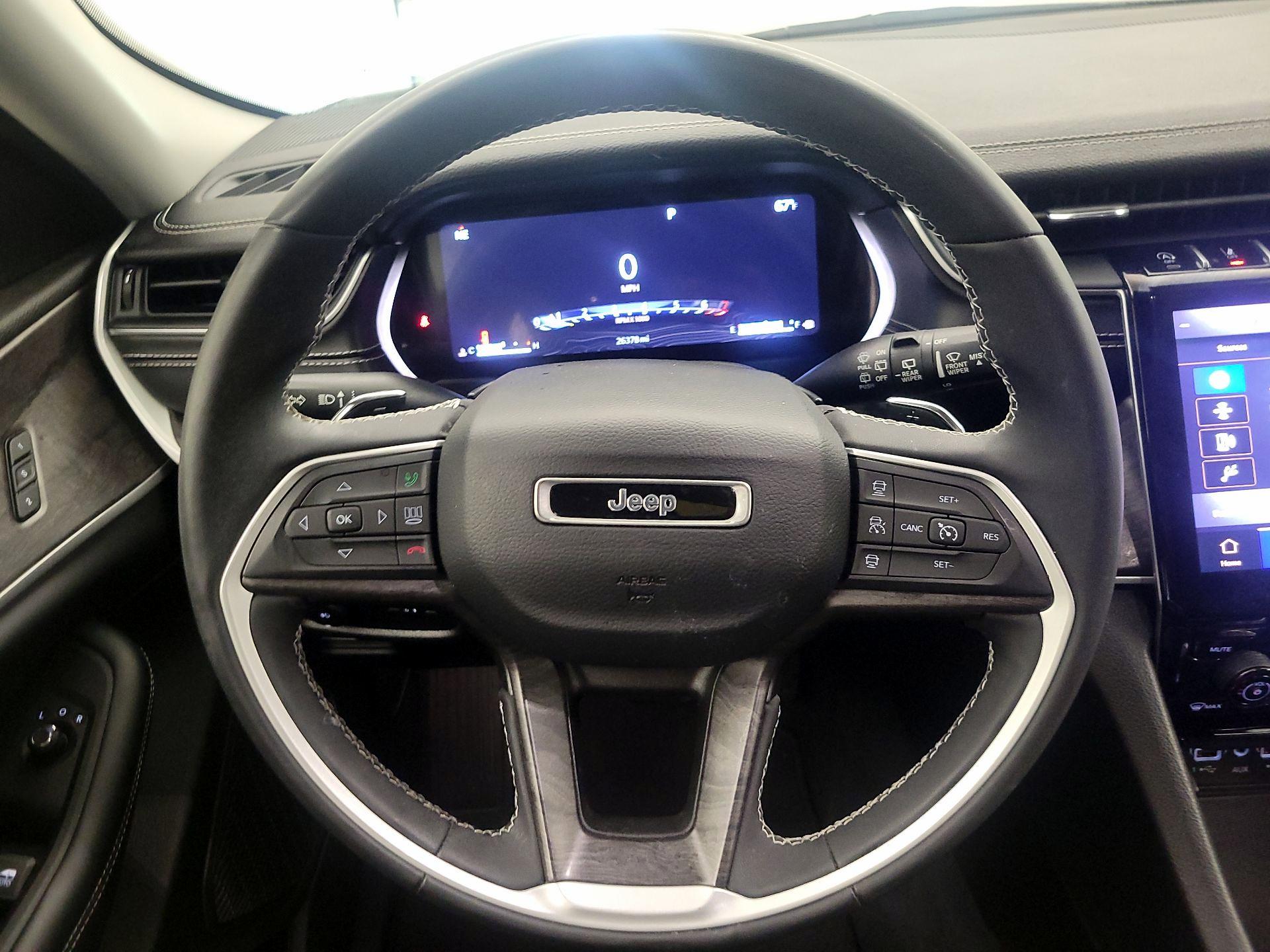 Thumbnail: 2023 Jeep Grand Cherokee - 10