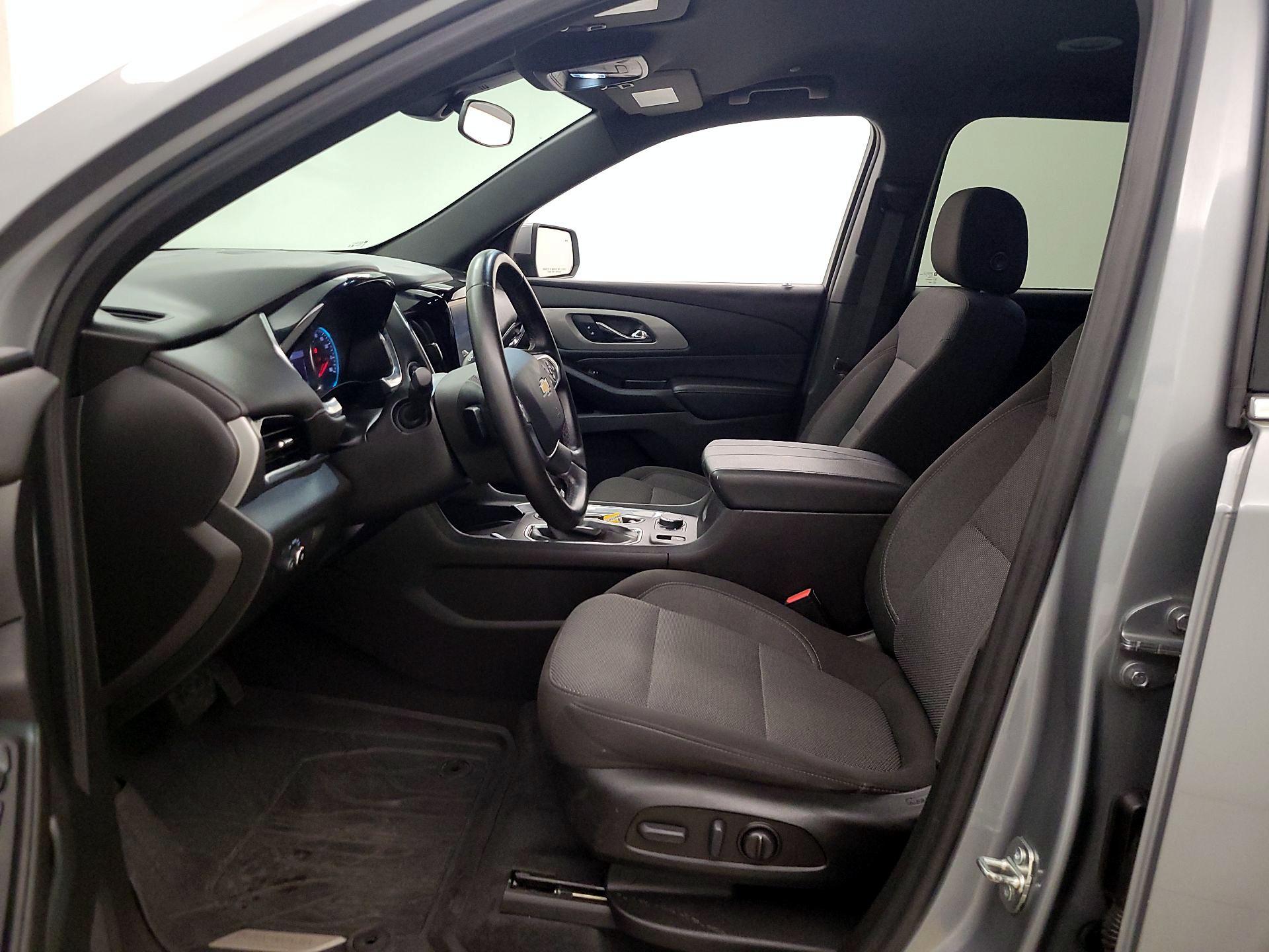 Thumbnail: 2023 Chevrolet Traverse - 11