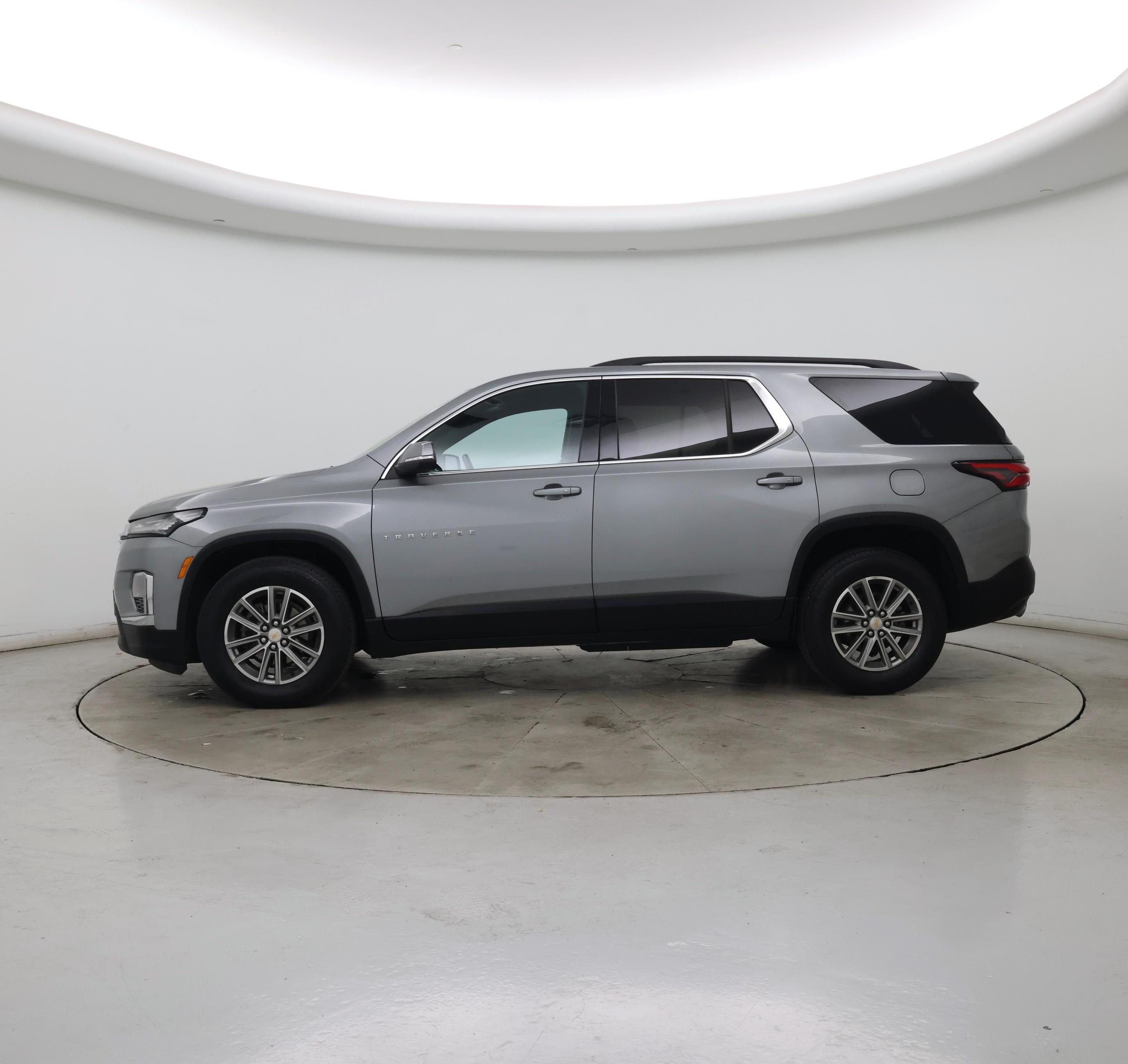 Thumbnail: 2023 Chevrolet Traverse - 3