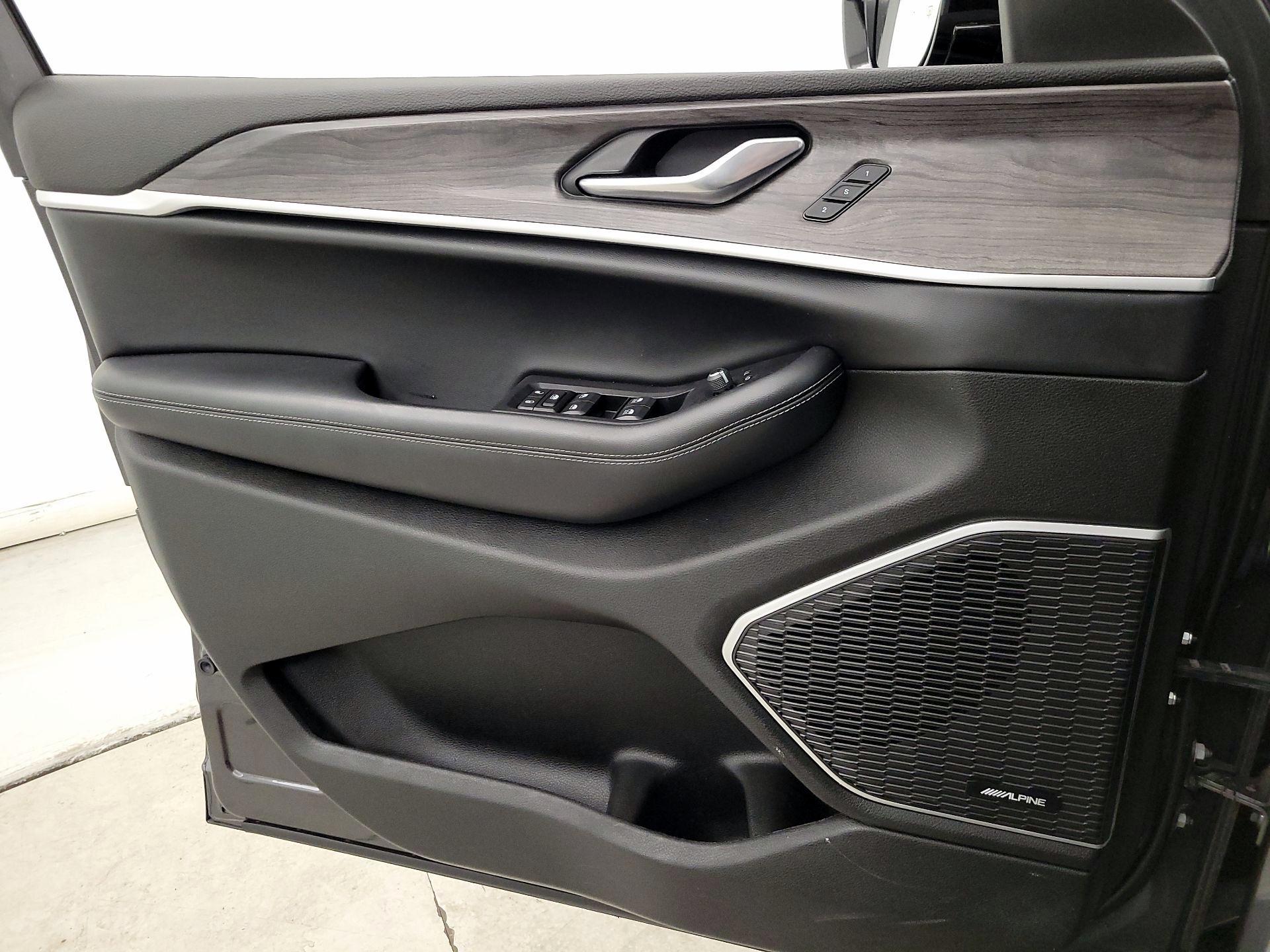 Thumbnail: 2022 Jeep Grand Cherokee L - 12