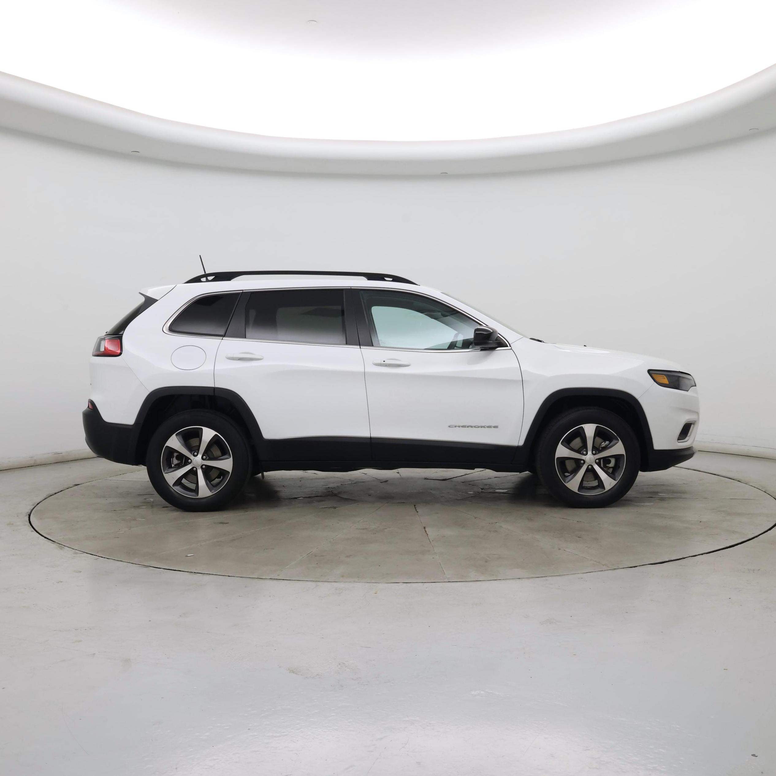 Thumbnail: 2022 Jeep Cherokee - 7