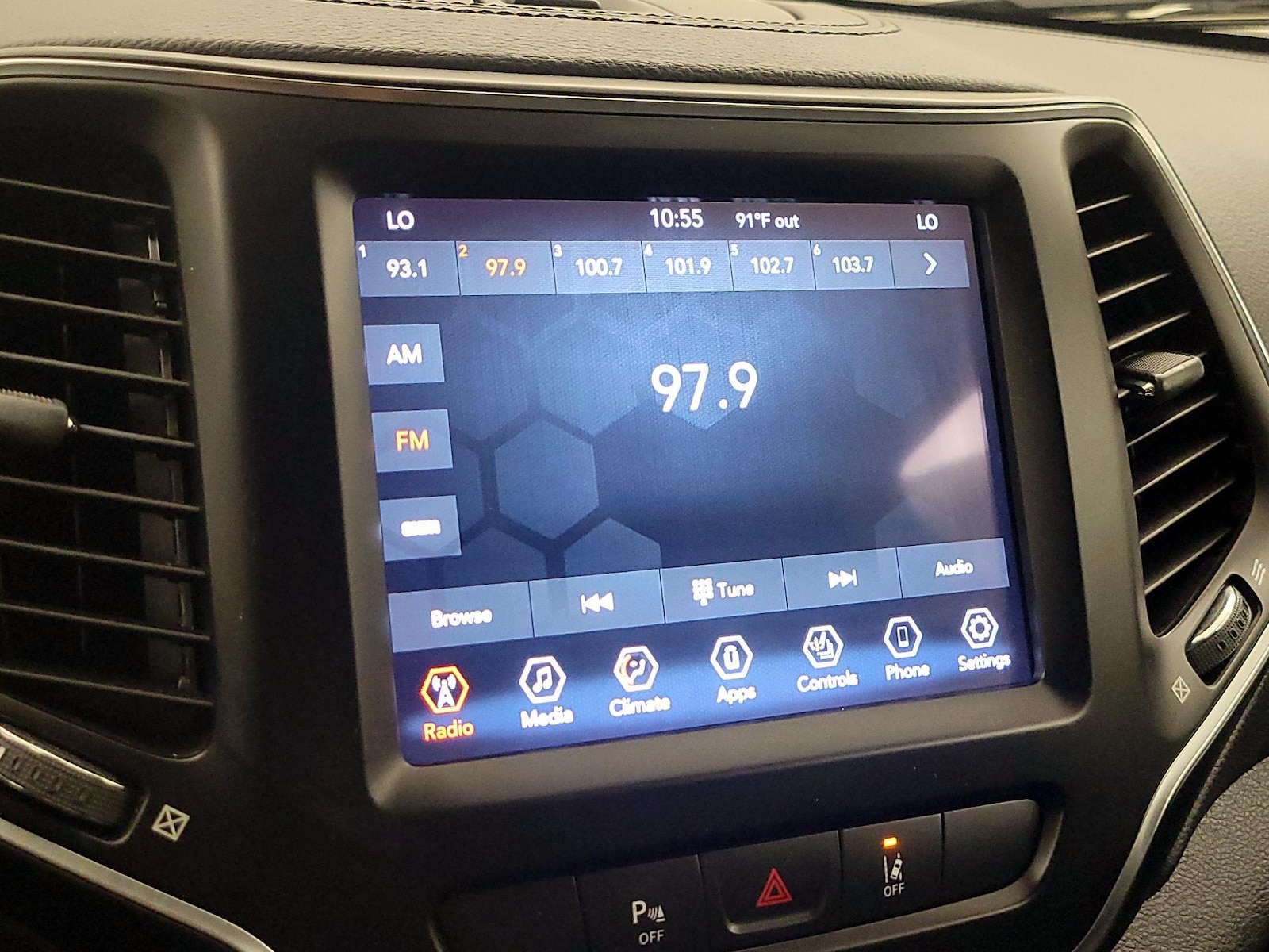2021 Jeep Cherokee Latitude Lux - Photo 16