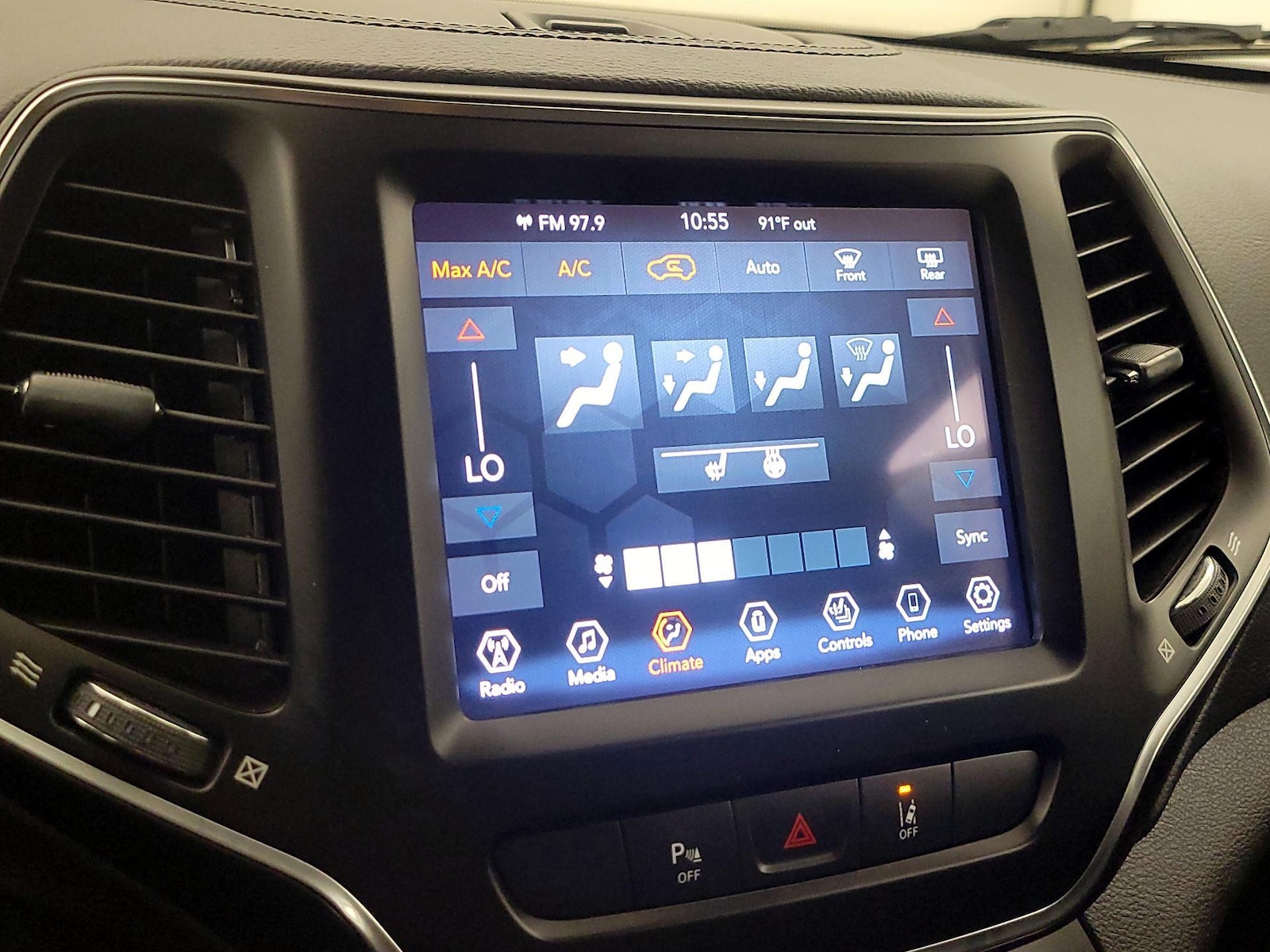 2021 Jeep Cherokee Latitude Lux - Photo 17