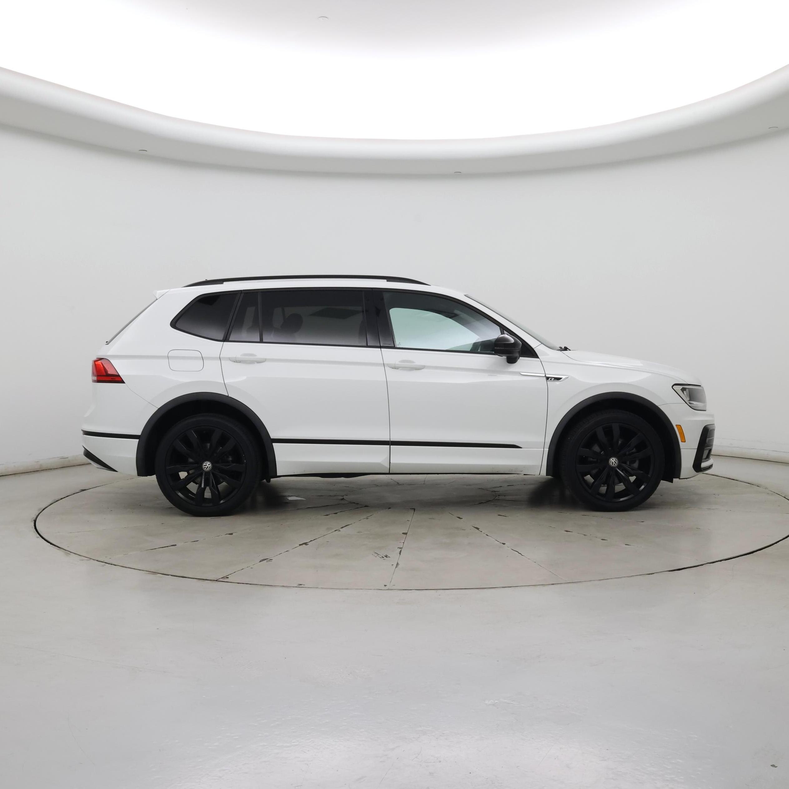 Thumbnail: 2021 Volkswagen Tiguan - 7