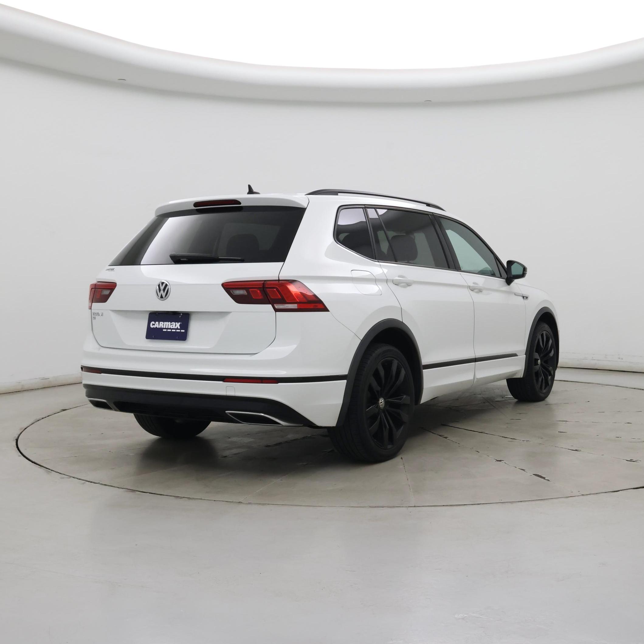 Thumbnail: 2021 Volkswagen Tiguan - 8