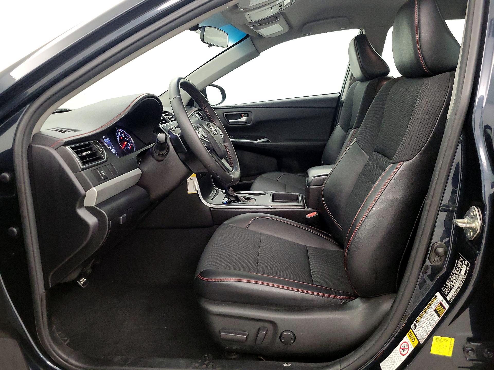 Thumbnail: 2017 Toyota Camry - 11