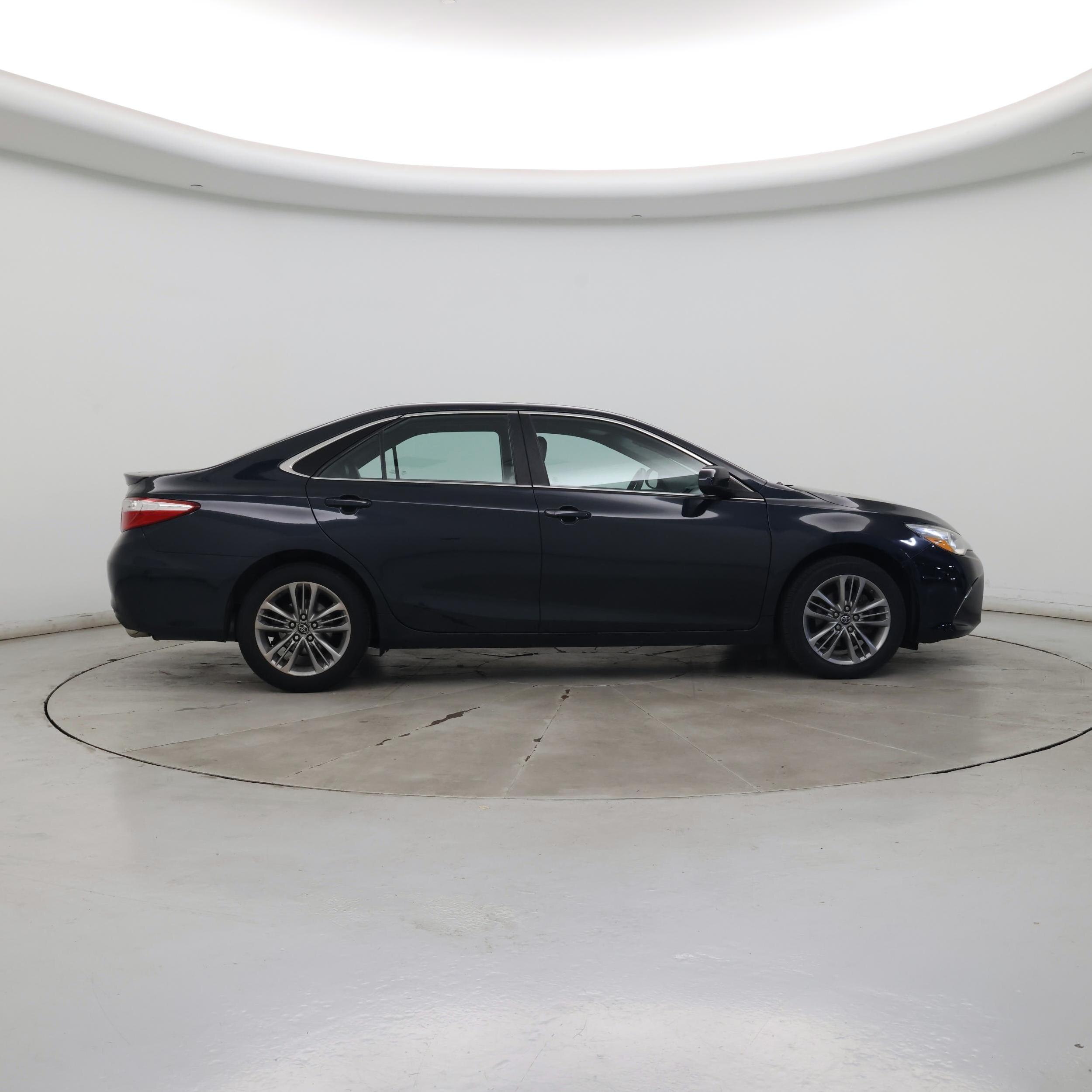 Thumbnail: 2017 Toyota Camry - 7