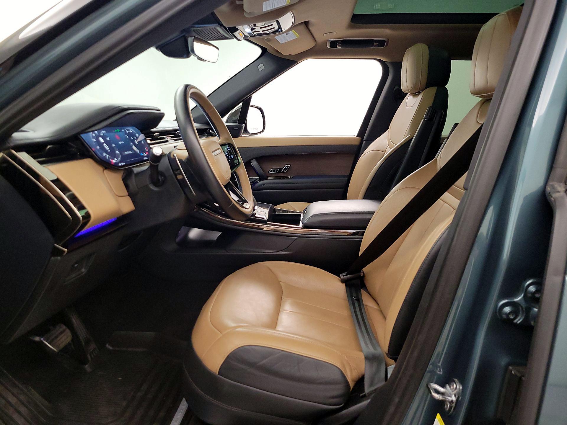 Thumbnail: 2024 Land Rover Range Rover Sport - 11