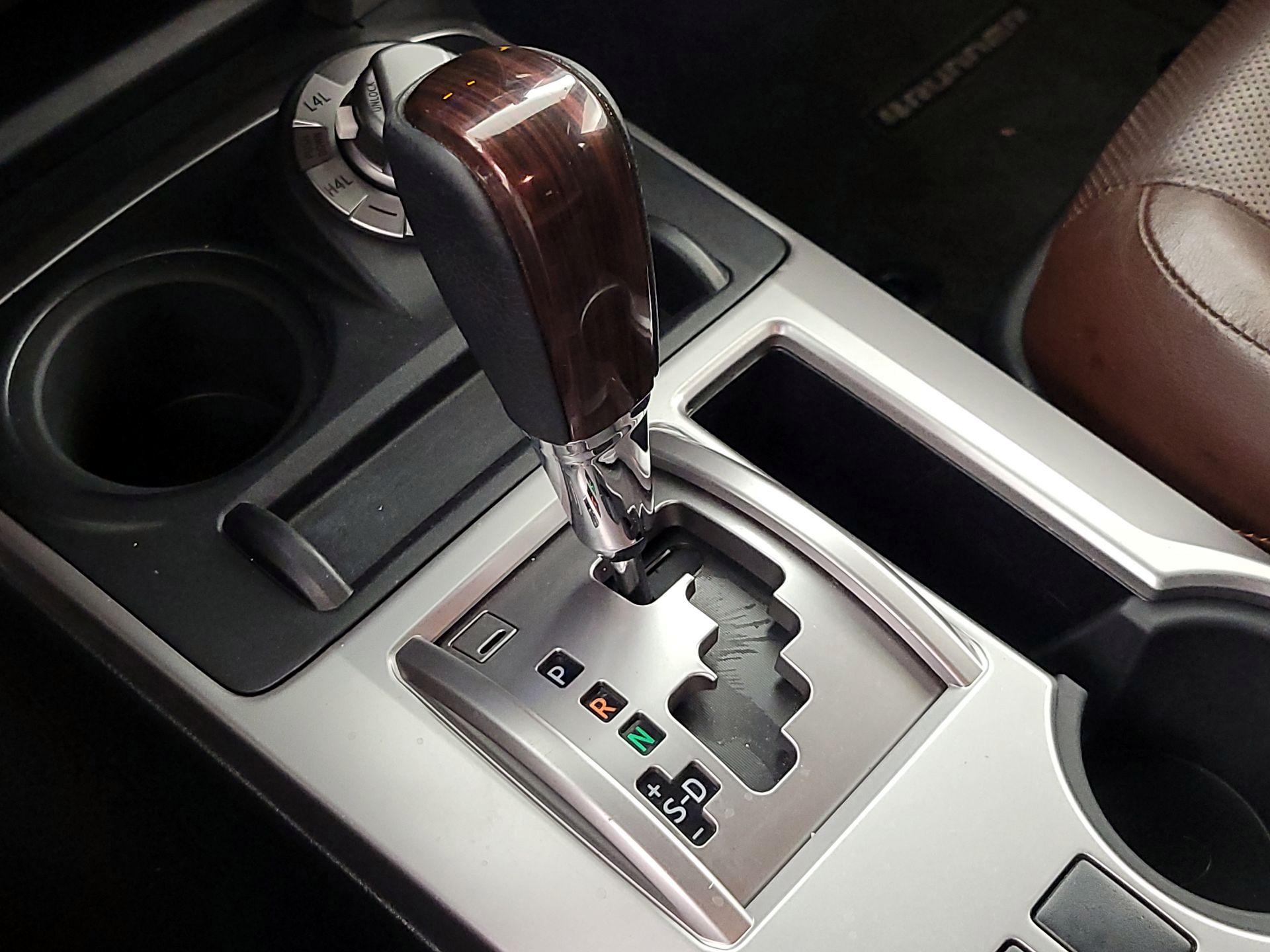 Thumbnail: 2014 Toyota 4Runner - 17