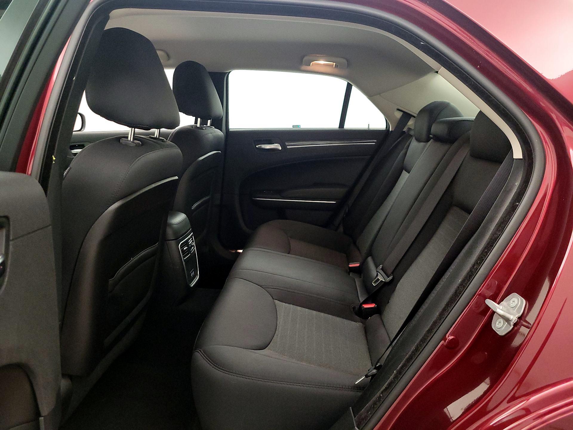 Thumbnail: 2019 Chrysler 300 - 19