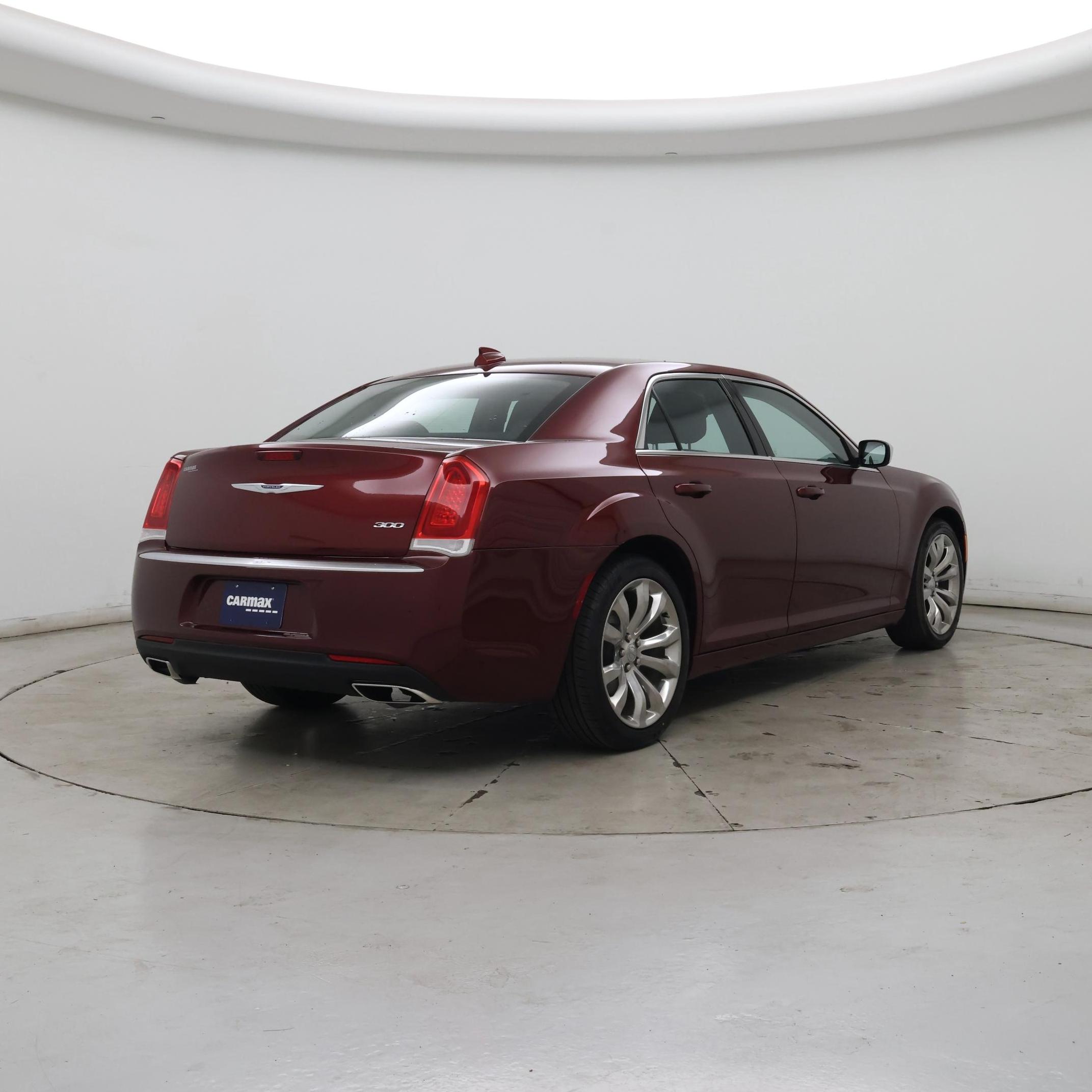 Thumbnail: 2019 Chrysler 300 - 8