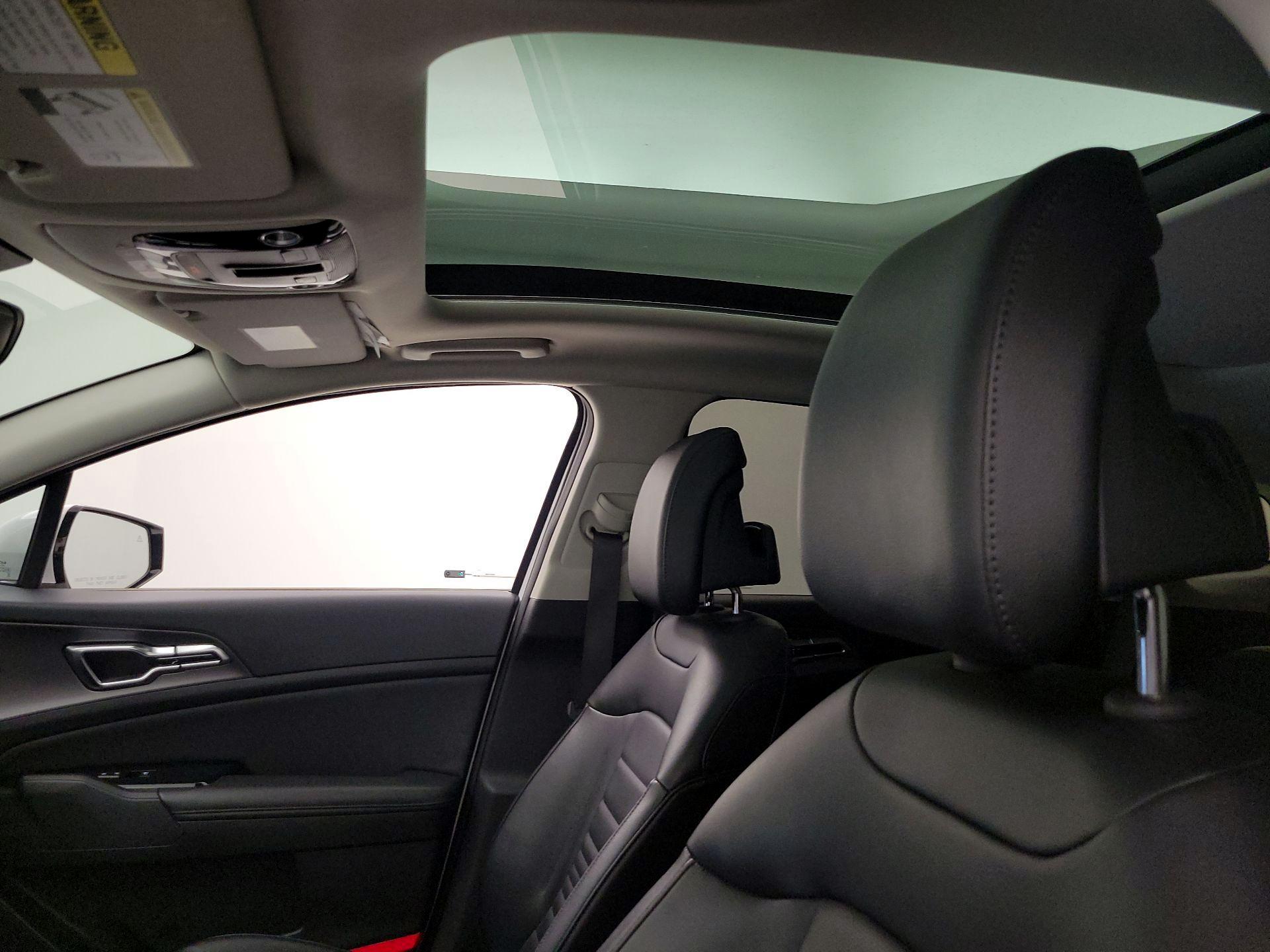 Thumbnail: 2023 Kia Sportage - 20