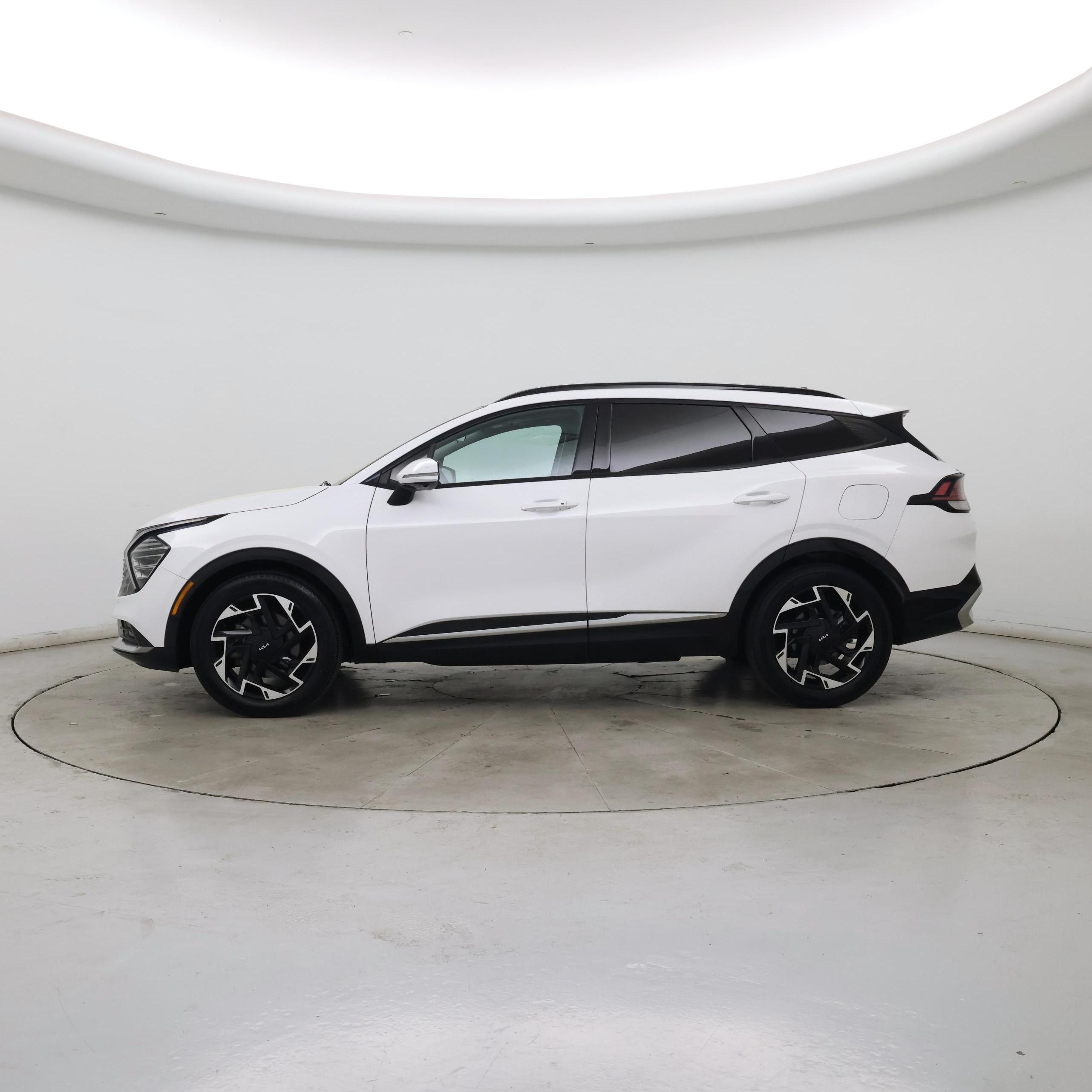 Thumbnail: 2023 Kia Sportage - 3