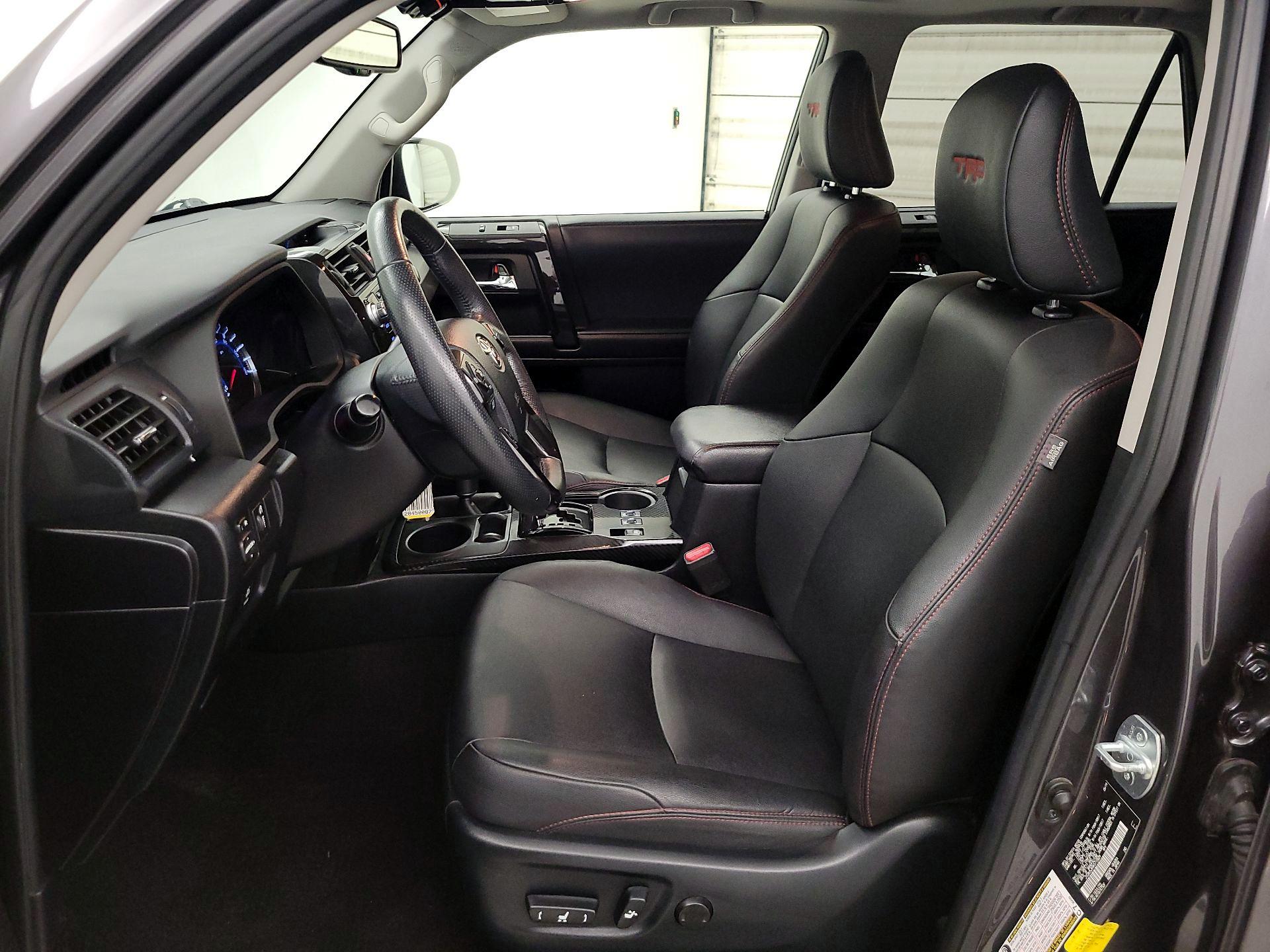 Thumbnail: 2019 Toyota 4Runner - 11