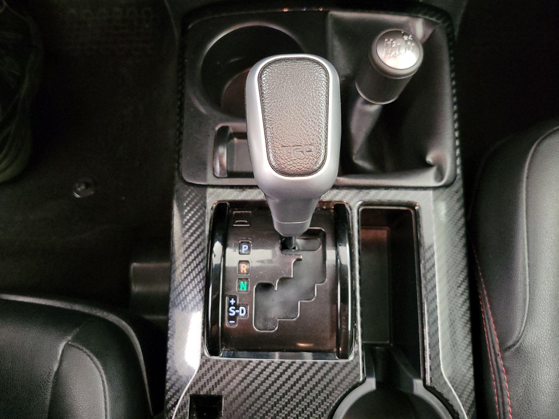 Thumbnail: 2019 Toyota 4Runner - 18