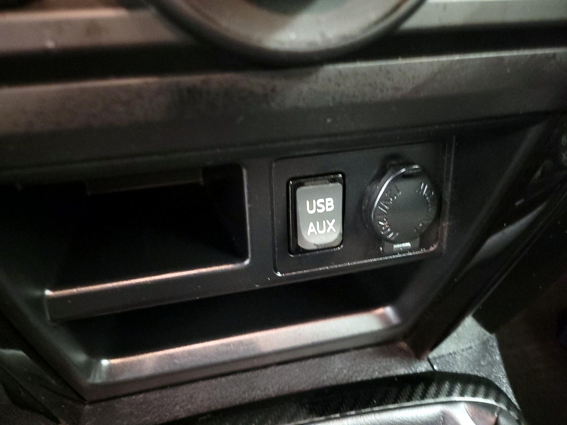 Thumbnail: 2019 Toyota 4Runner - 19