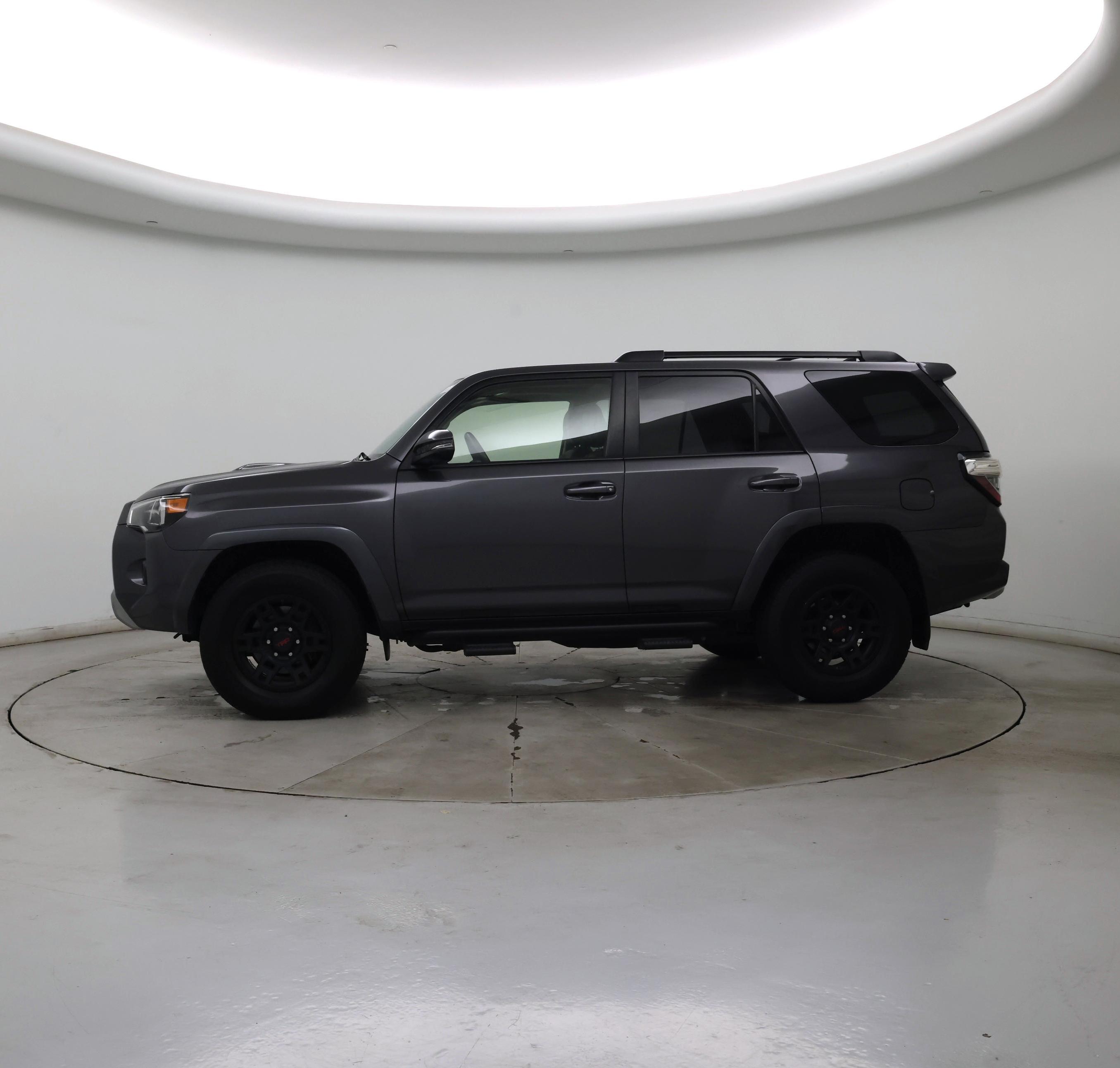 Thumbnail: 2019 Toyota 4Runner - 3