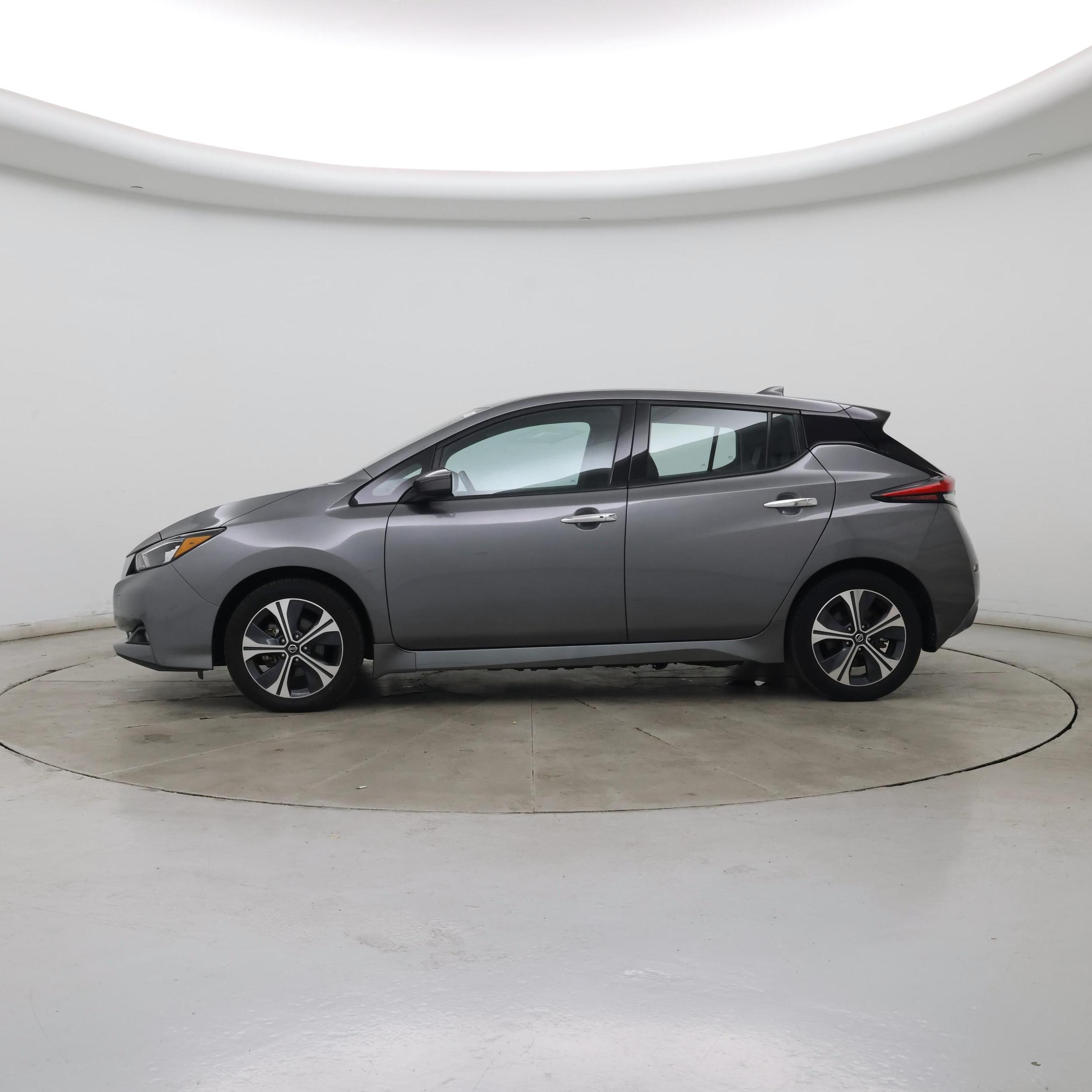Thumbnail: 2021 Nissan Leaf - 3
