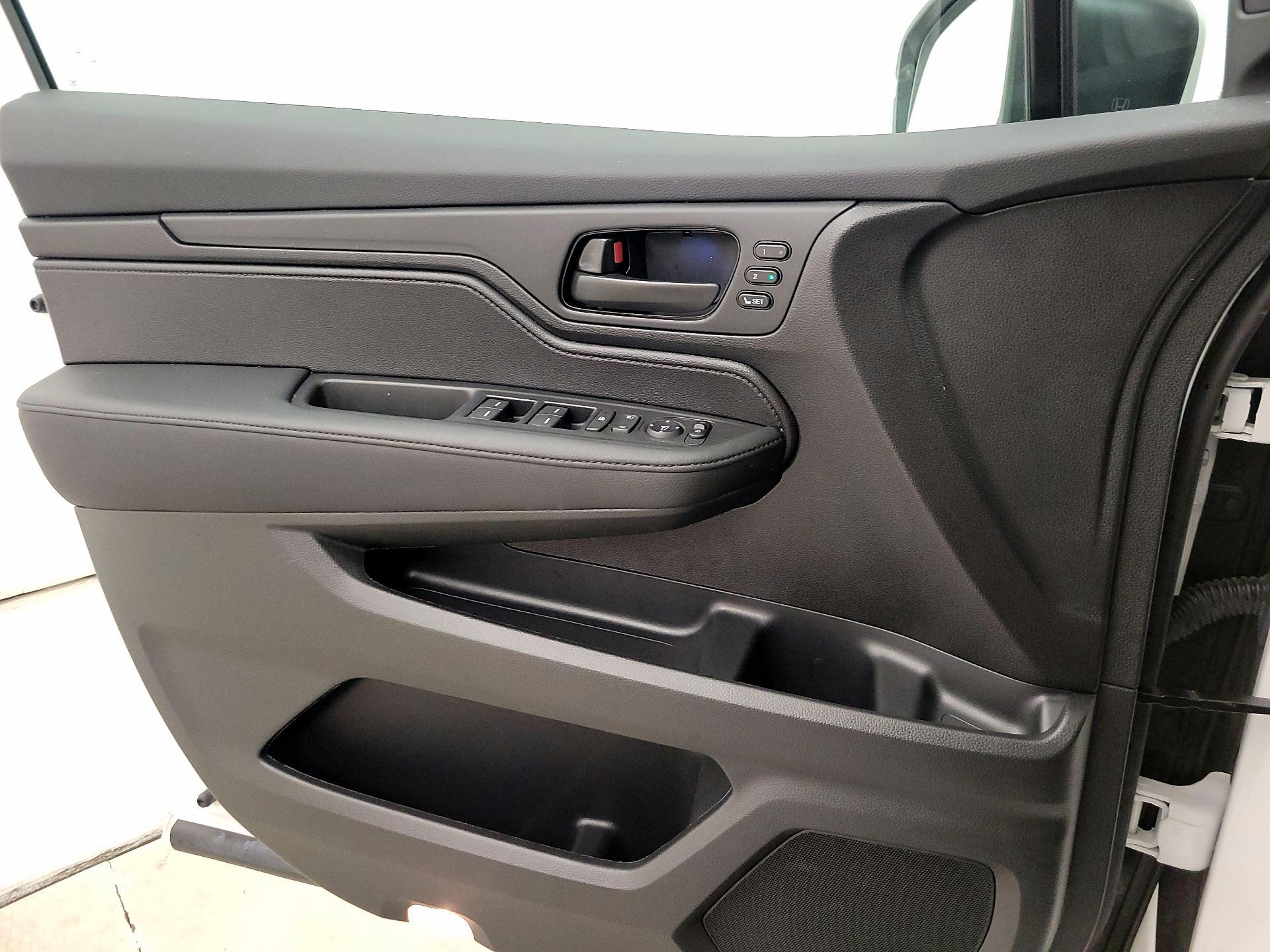 Thumbnail: 2025 Honda Odyssey - 12