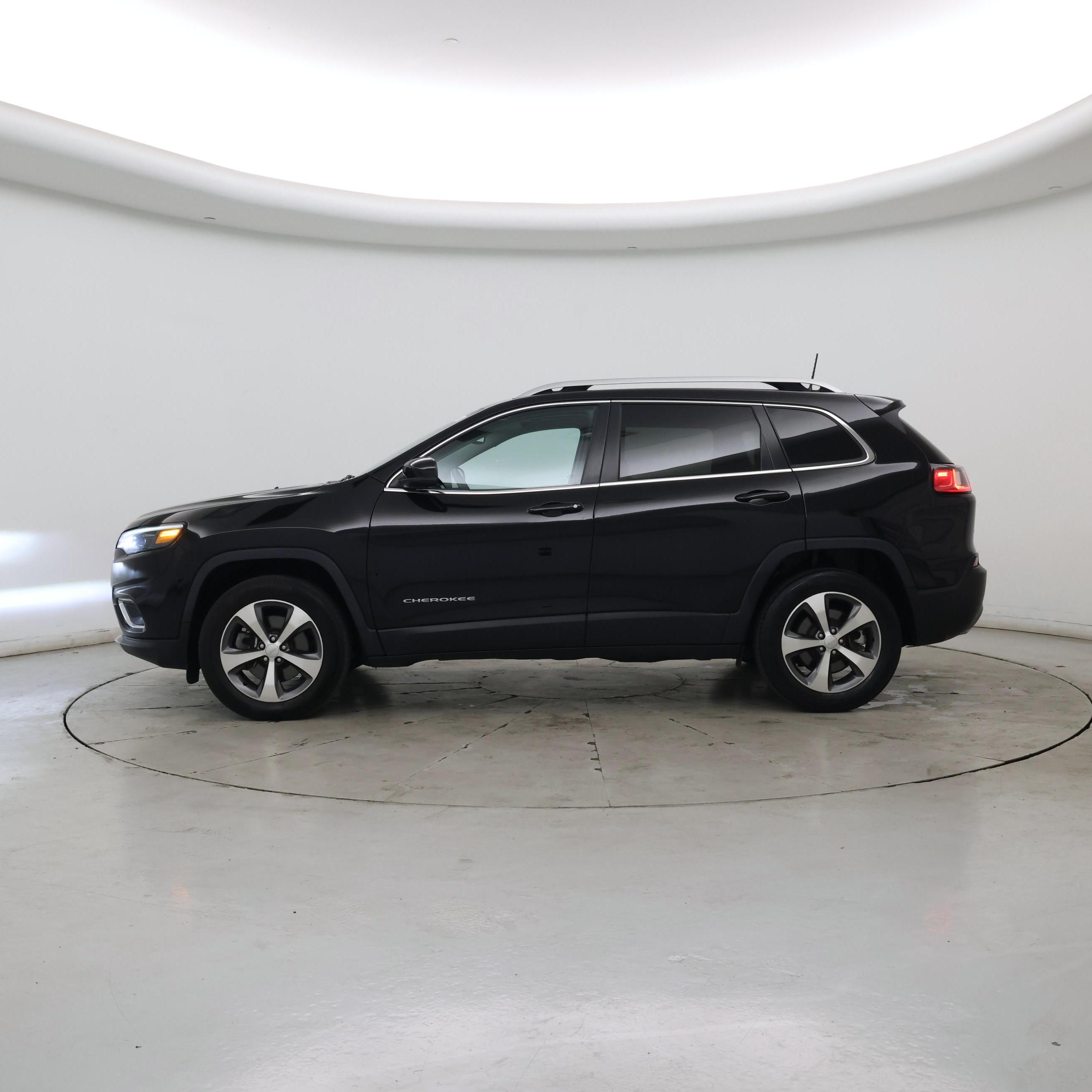 Thumbnail: 2021 Jeep Cherokee - 3