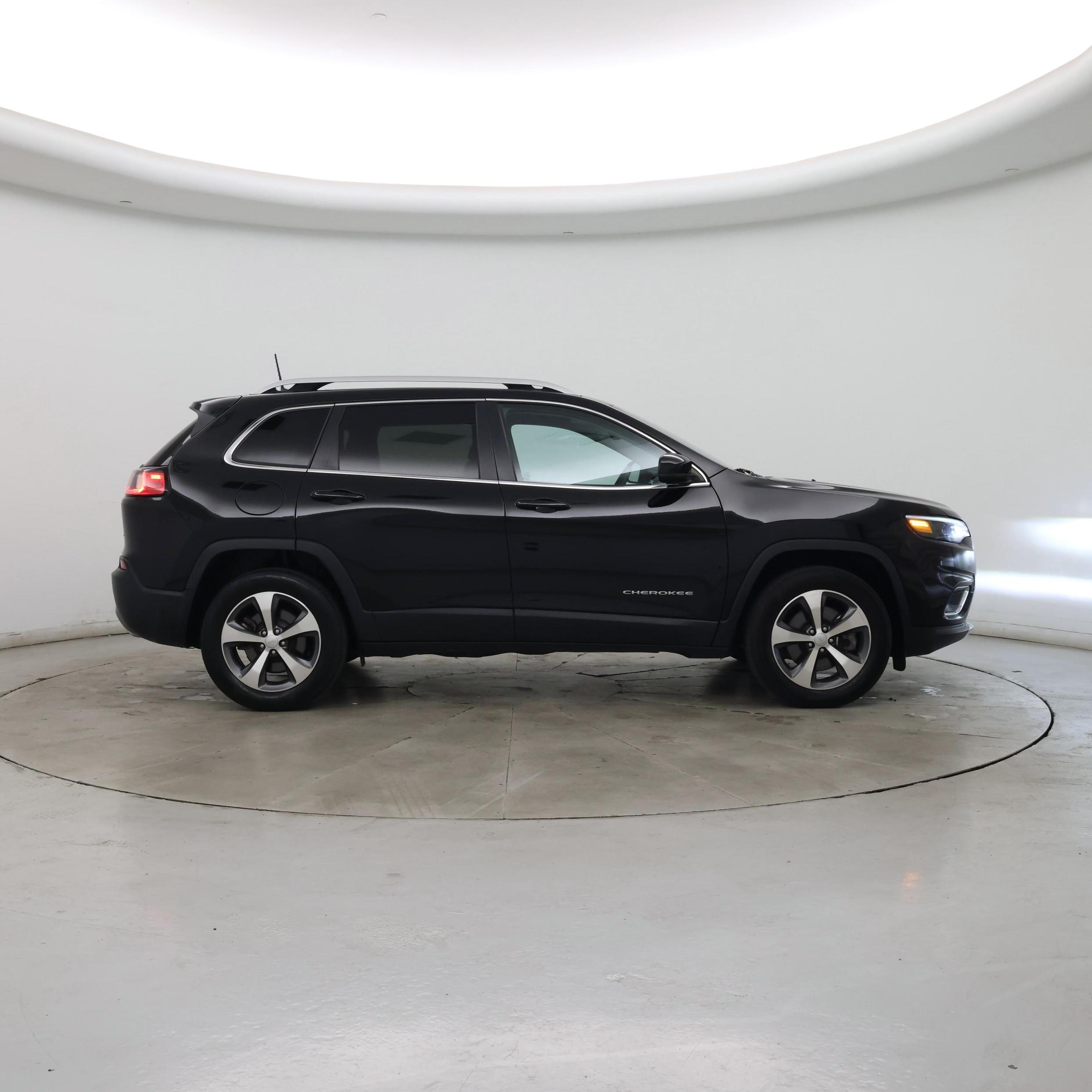 Thumbnail: 2021 Jeep Cherokee - 7