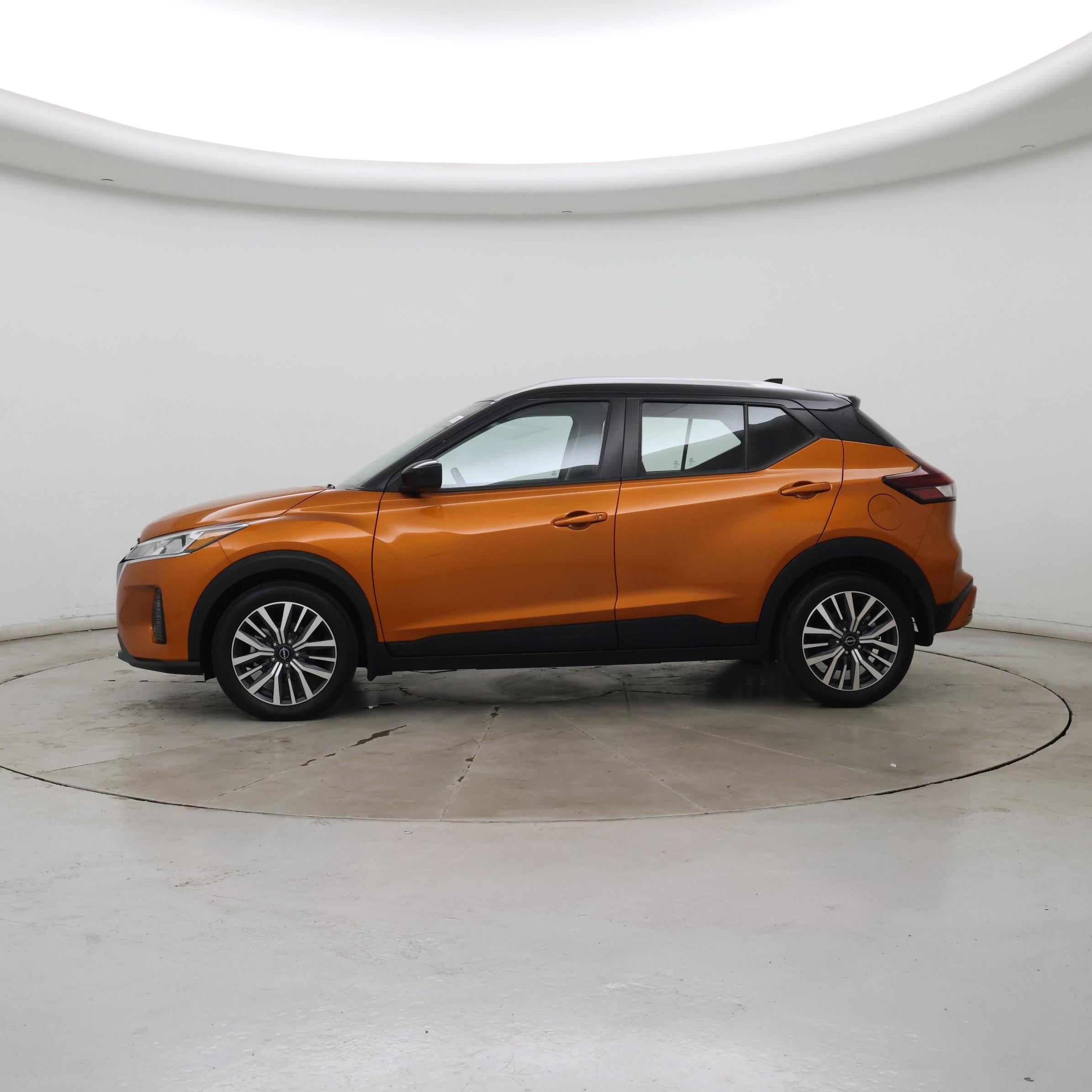 Thumbnail: 2022 Nissan Kicks - 3