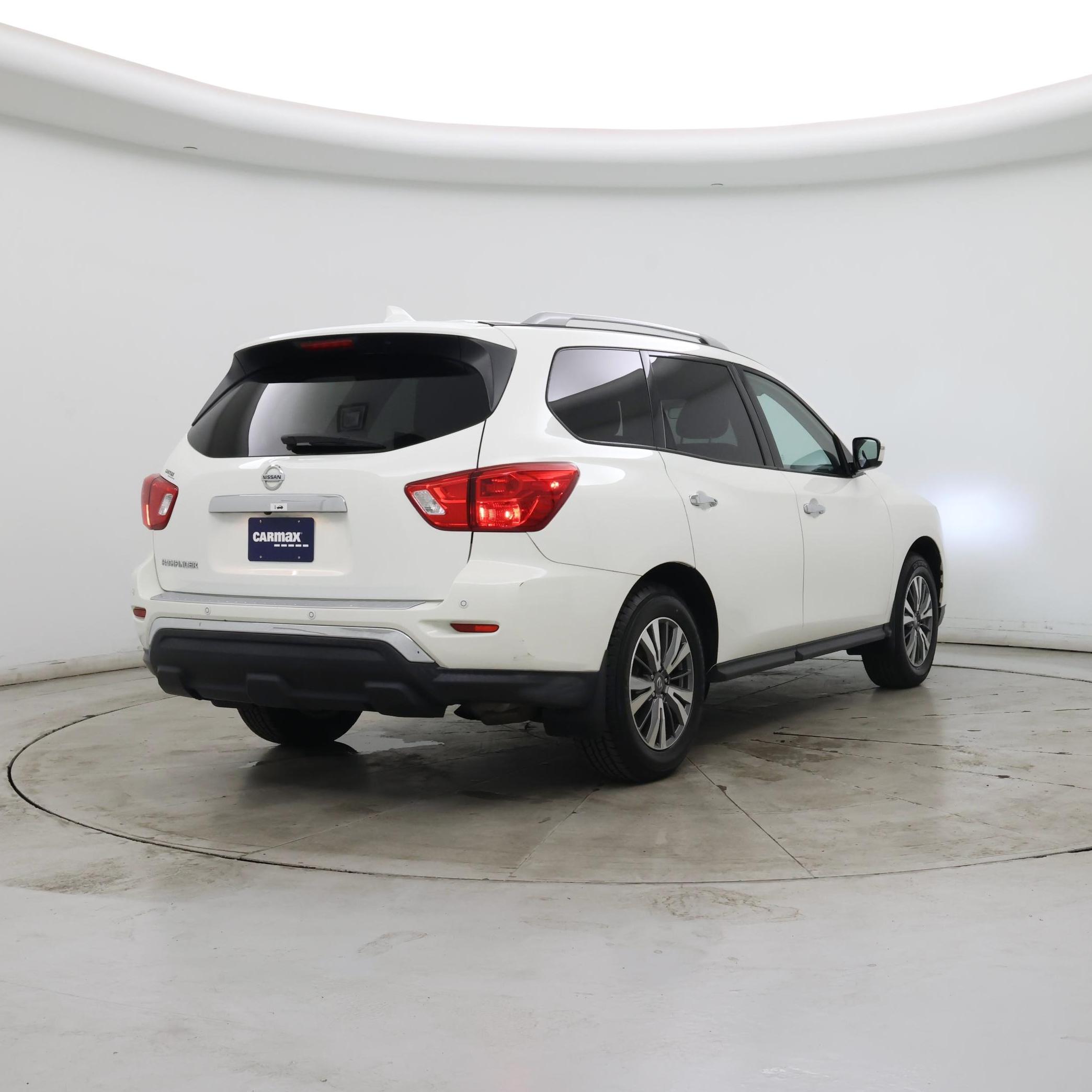 Thumbnail: 2020 Nissan Pathfinder - 8