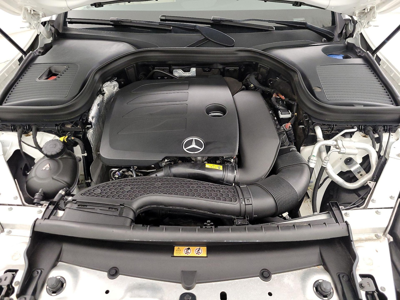2022 Mercedes-Benz GLC GLC300 - Photo 22