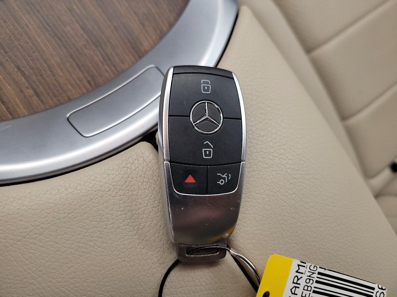 2022 Mercedes-Benz GLC GLC300 - Photo 23