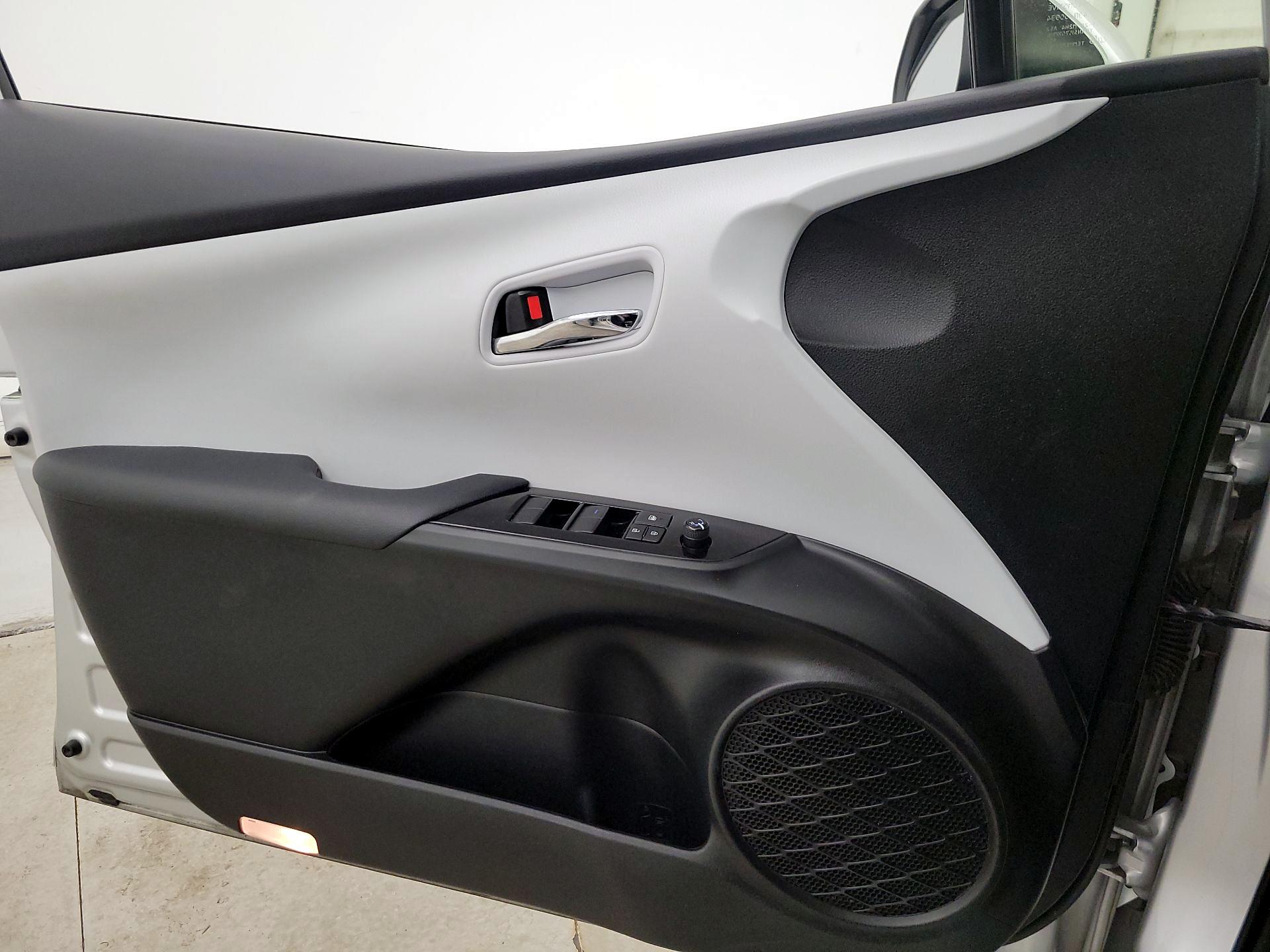 Thumbnail: 2021 Toyota Prius Prime - 12