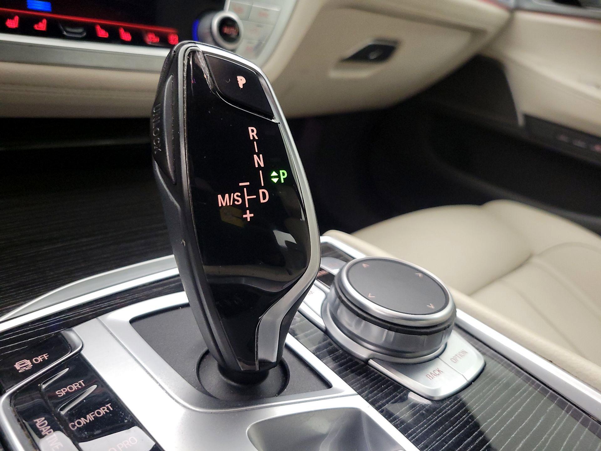 Thumbnail: 2022 BMW 7 Series - 18