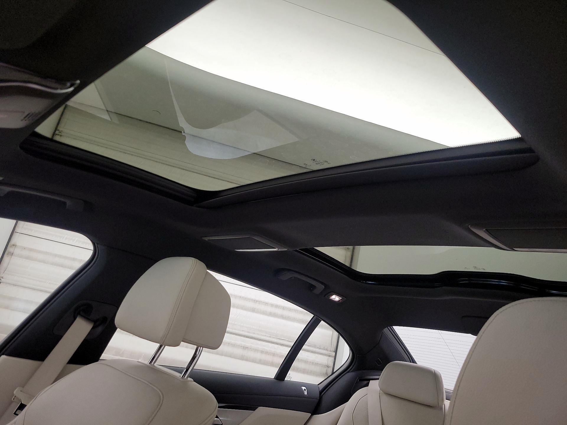 Thumbnail: 2022 BMW 7 Series - 20