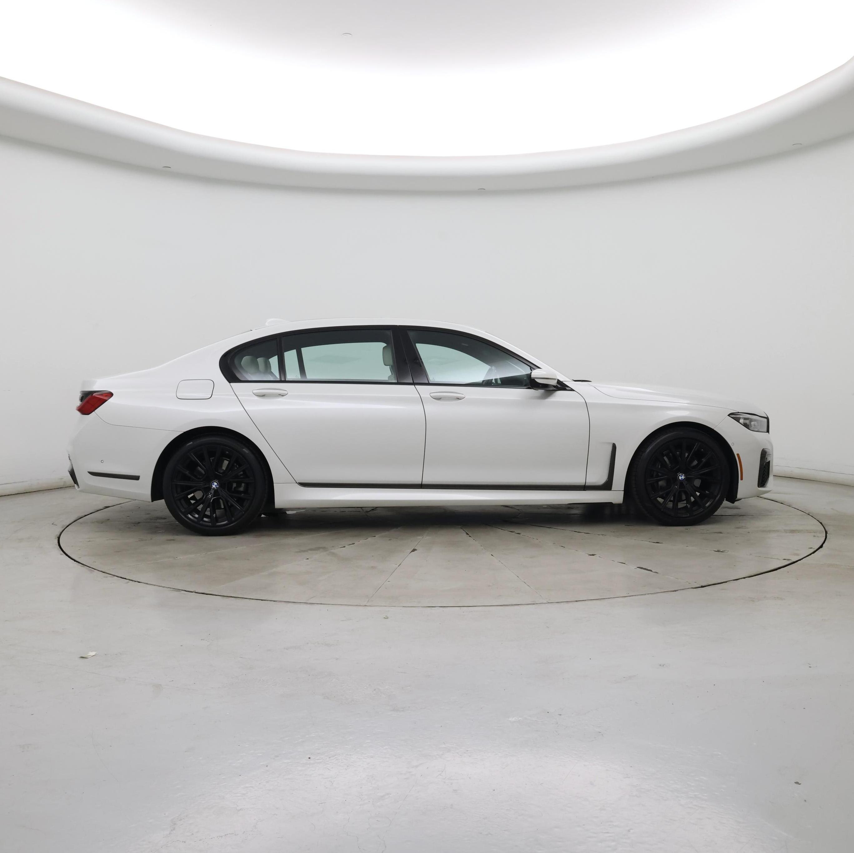 Thumbnail: 2022 BMW 7 Series - 7