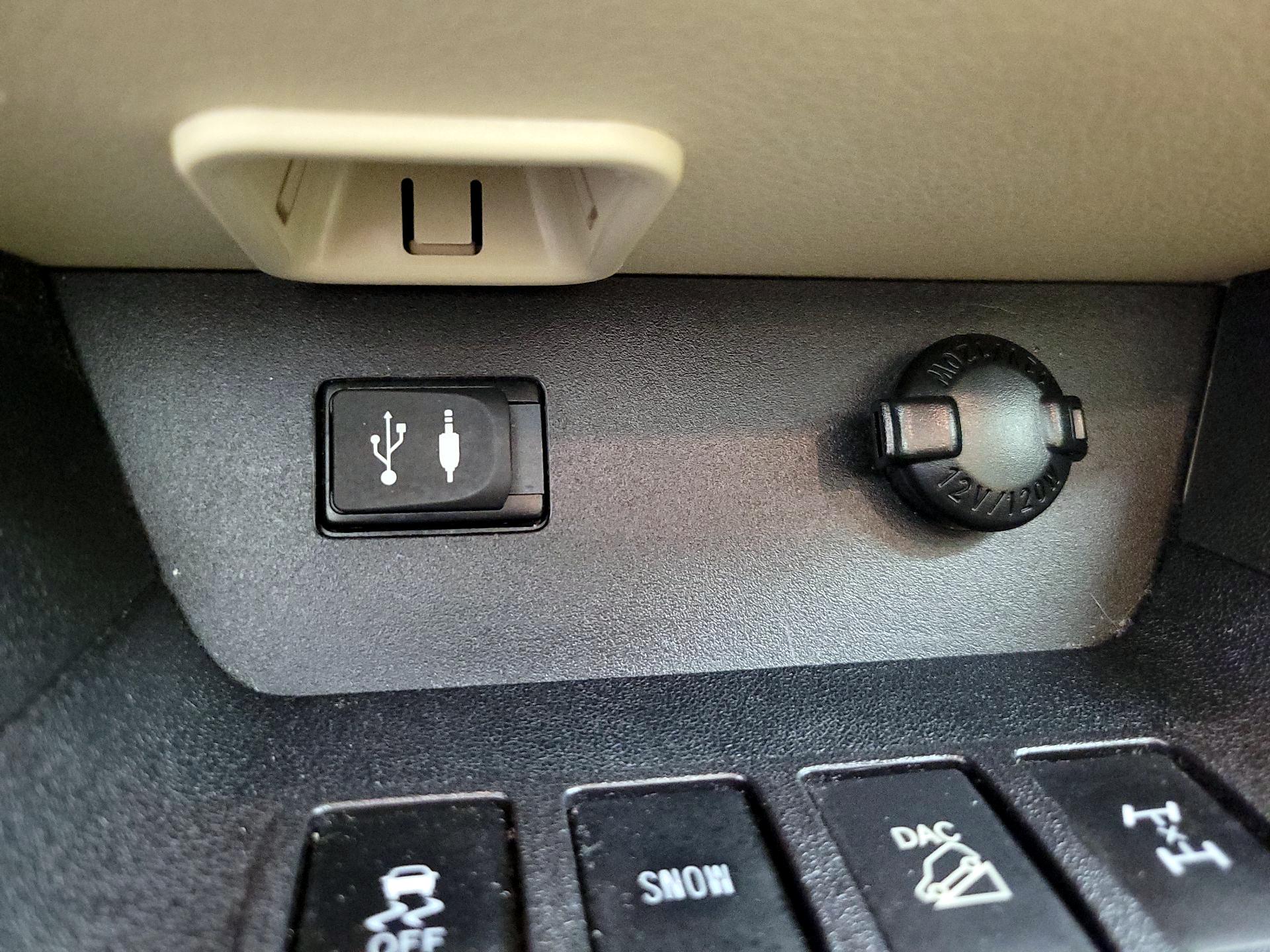 Thumbnail: 2015 Toyota Highlander - 19