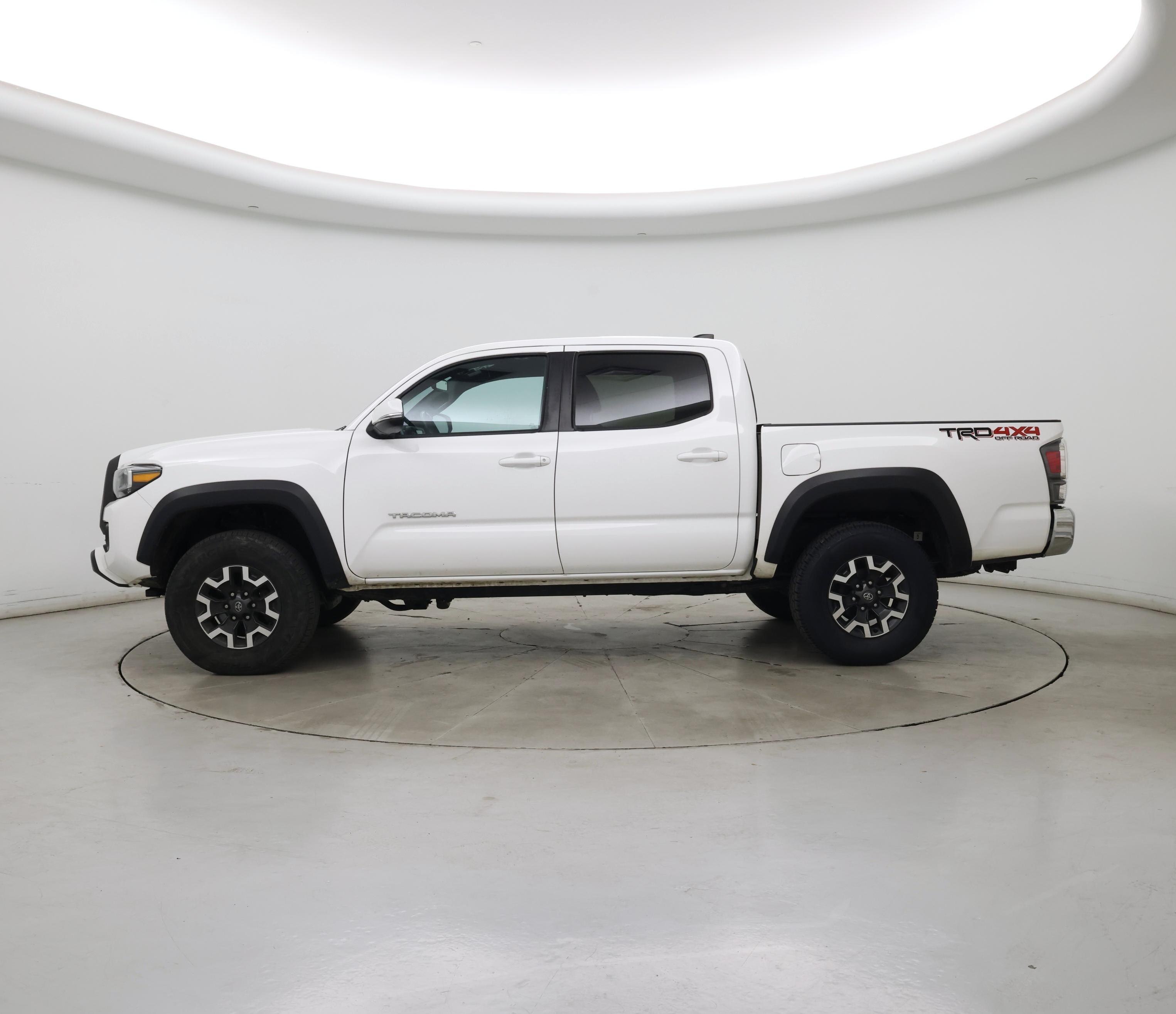 Thumbnail: 2022 Toyota Tacoma - 3