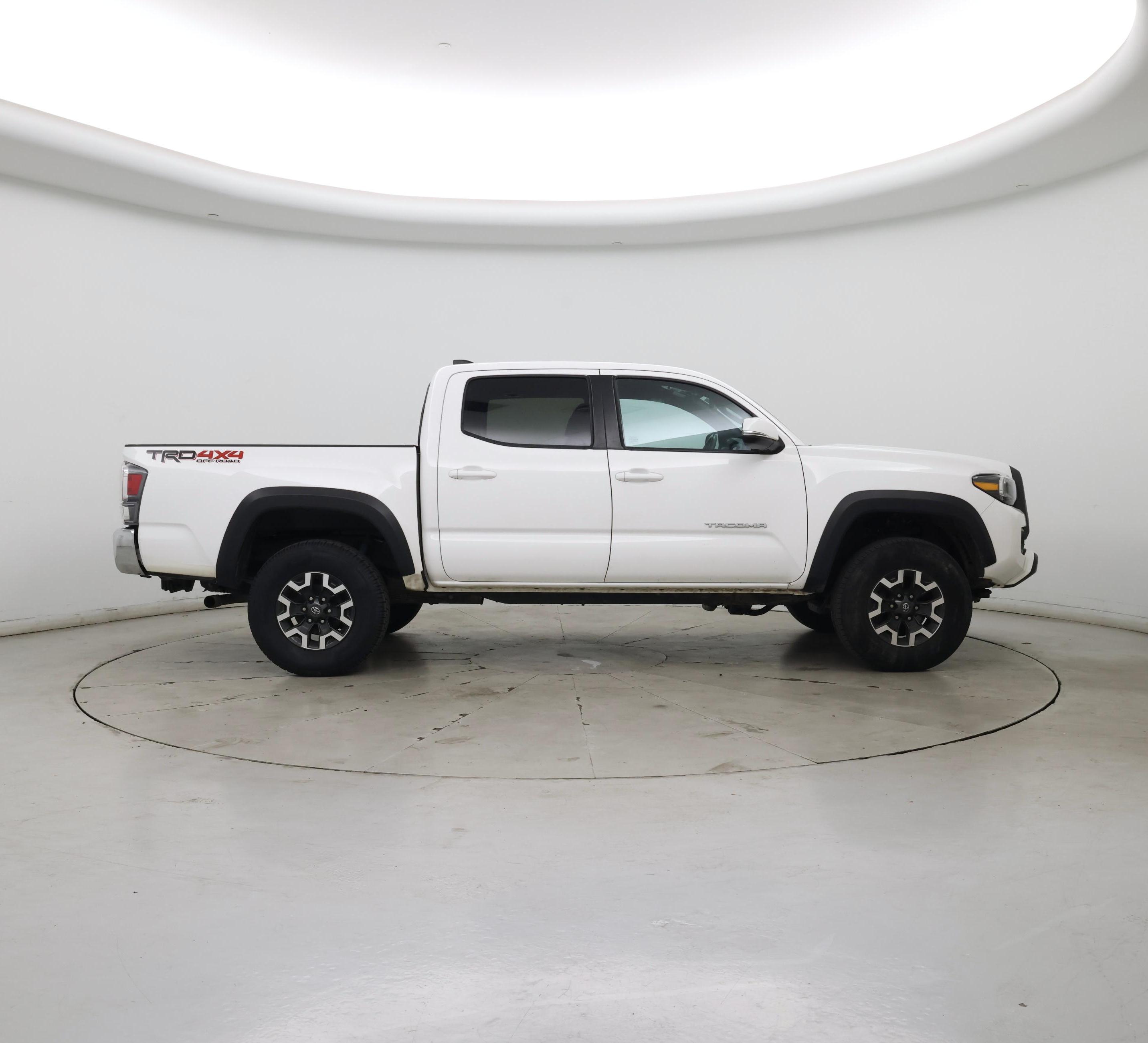 Thumbnail: 2022 Toyota Tacoma - 7