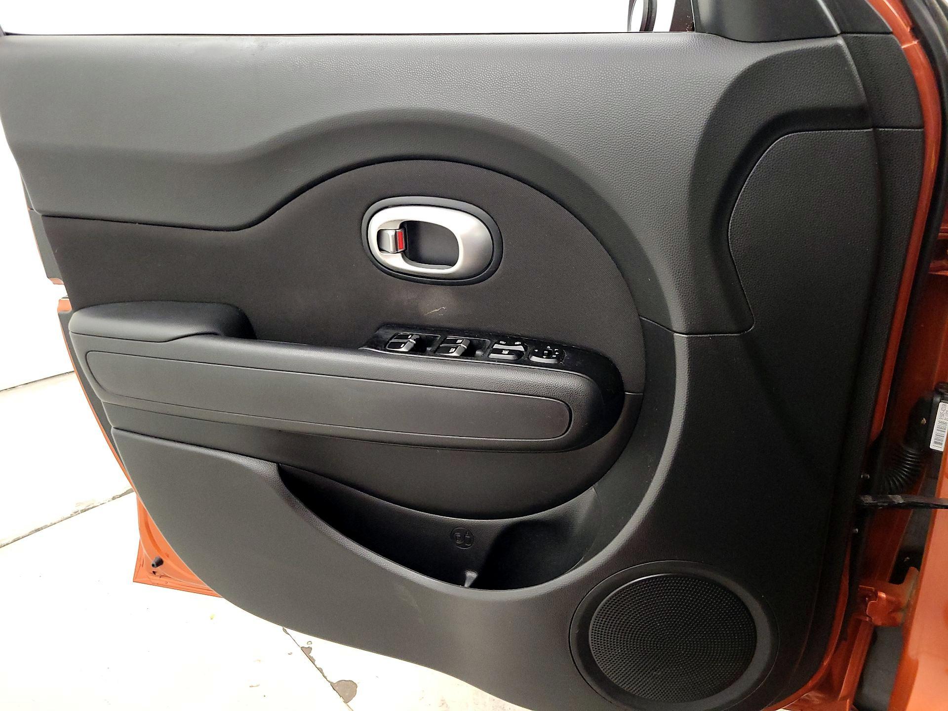 Thumbnail: 2018 Kia Soul - 12