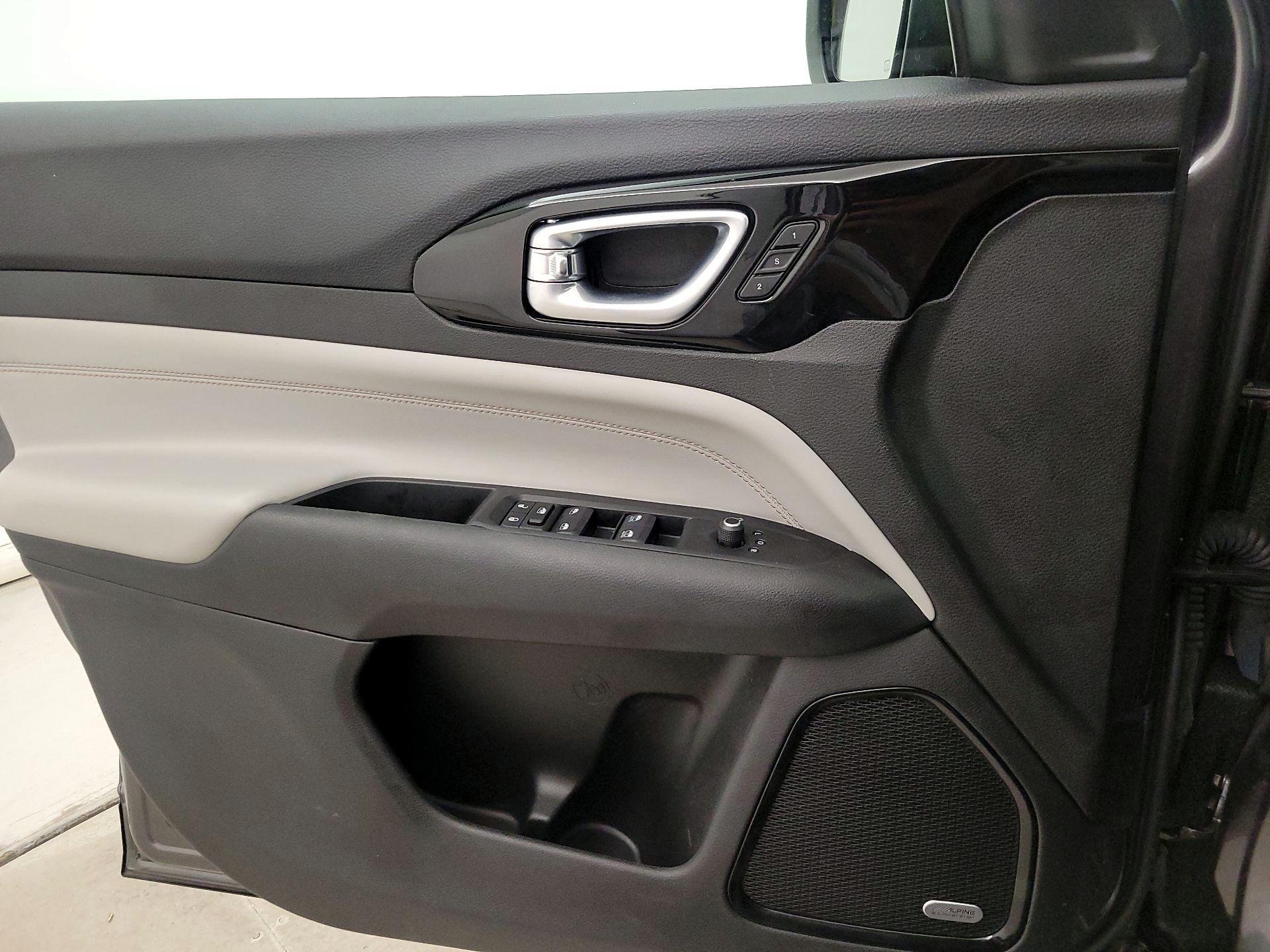 Thumbnail: 2022 Jeep Compass - 12