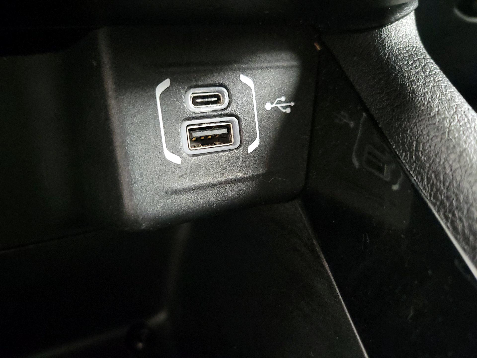 Thumbnail: 2022 Jeep Compass - 18